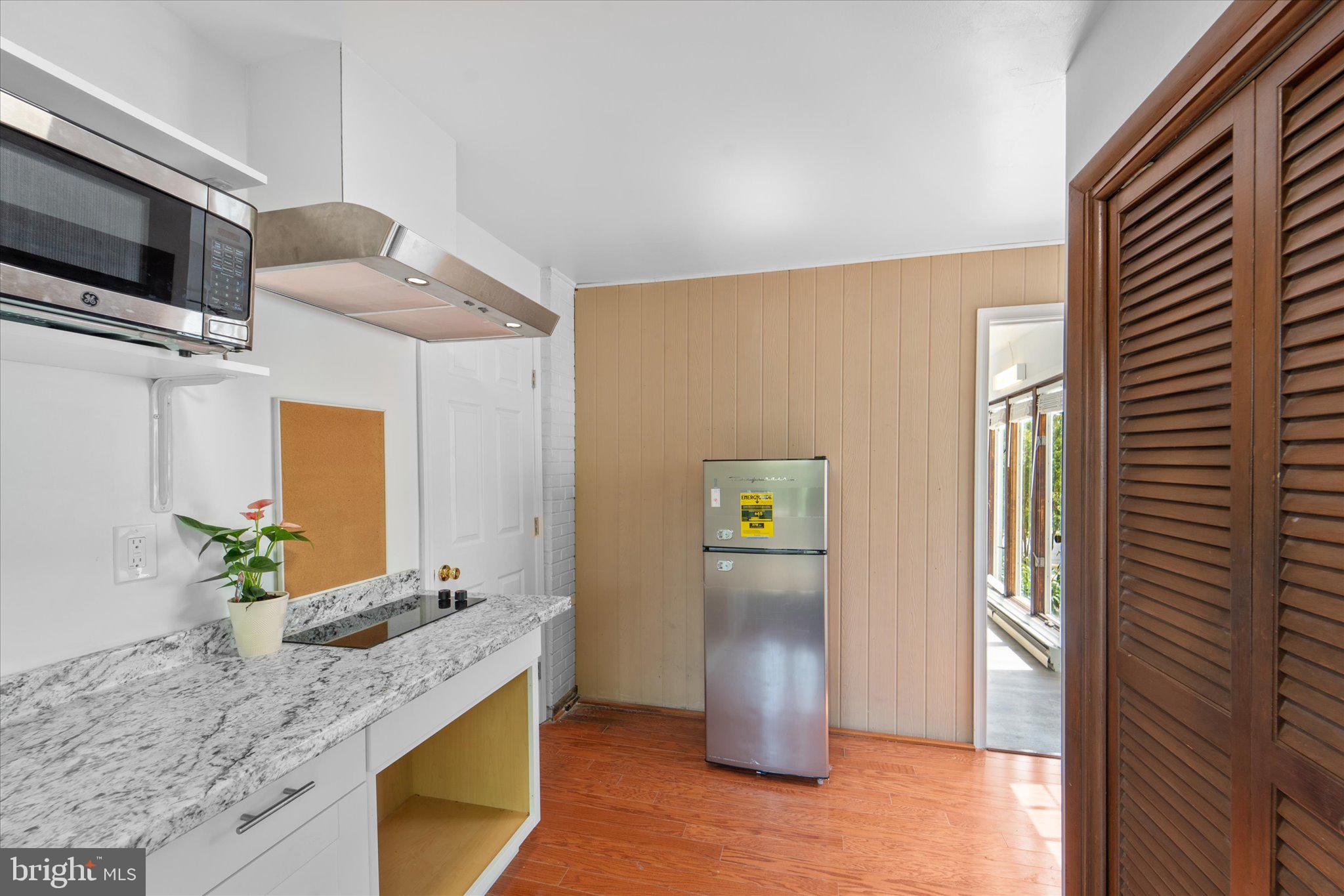 MONTICELLO FOREST - Residential Lease