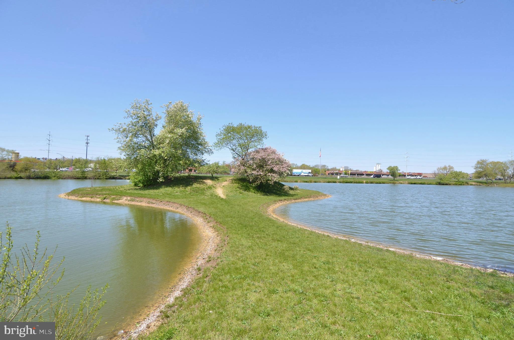 LAKE LOUISE - Residential Lease