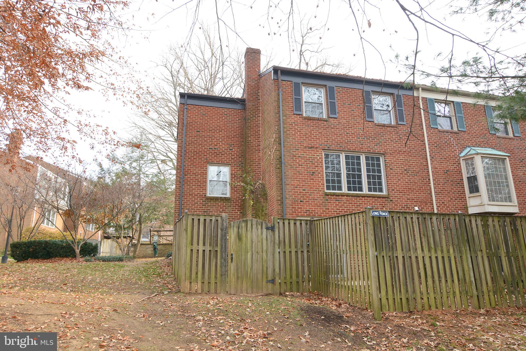 LAKE LOUISE - Residential Lease