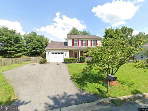 6 BLACKBURN COURT BURTONSVILLE MD 20866