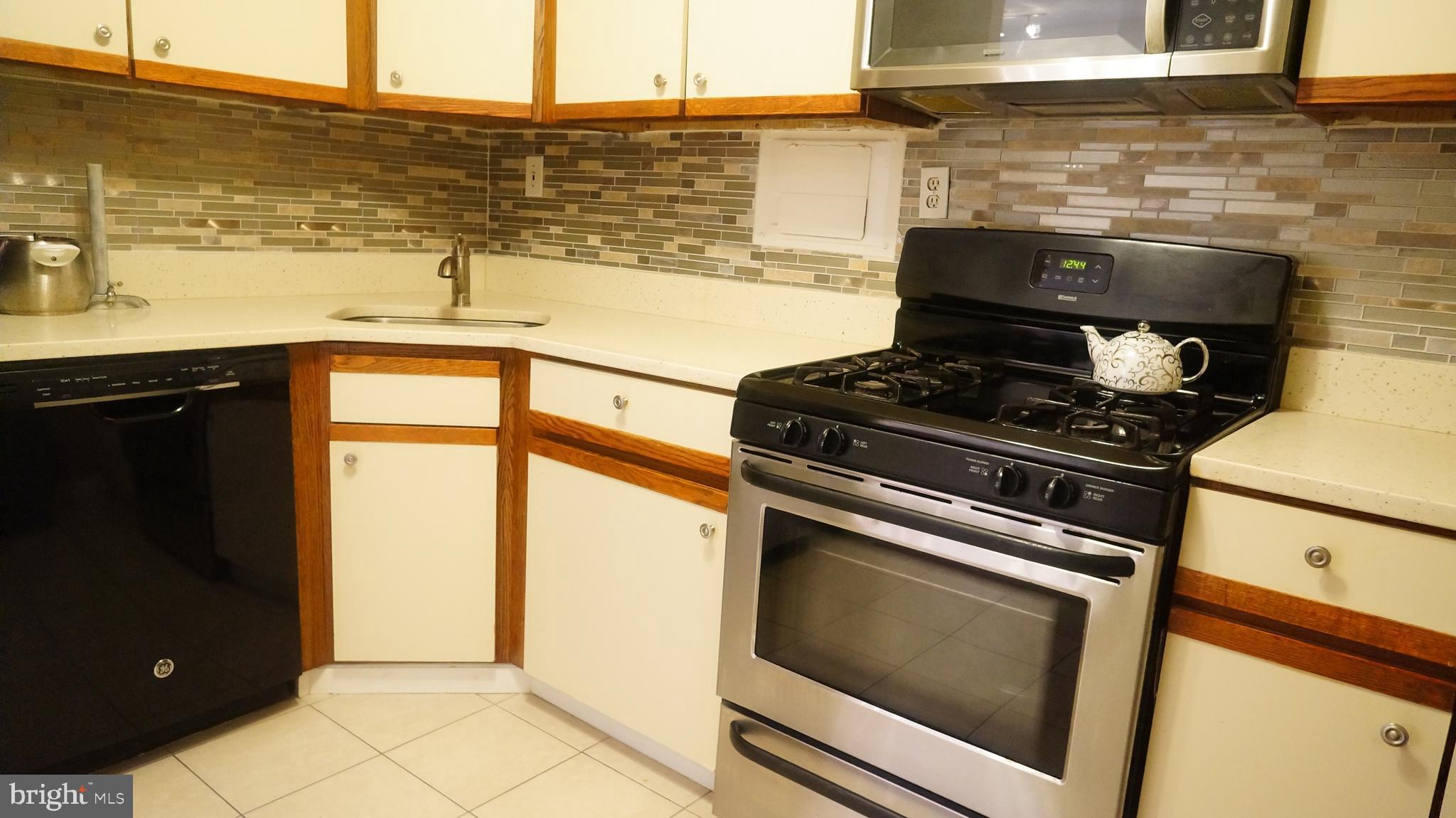 THE CARLTON - Residential Lease