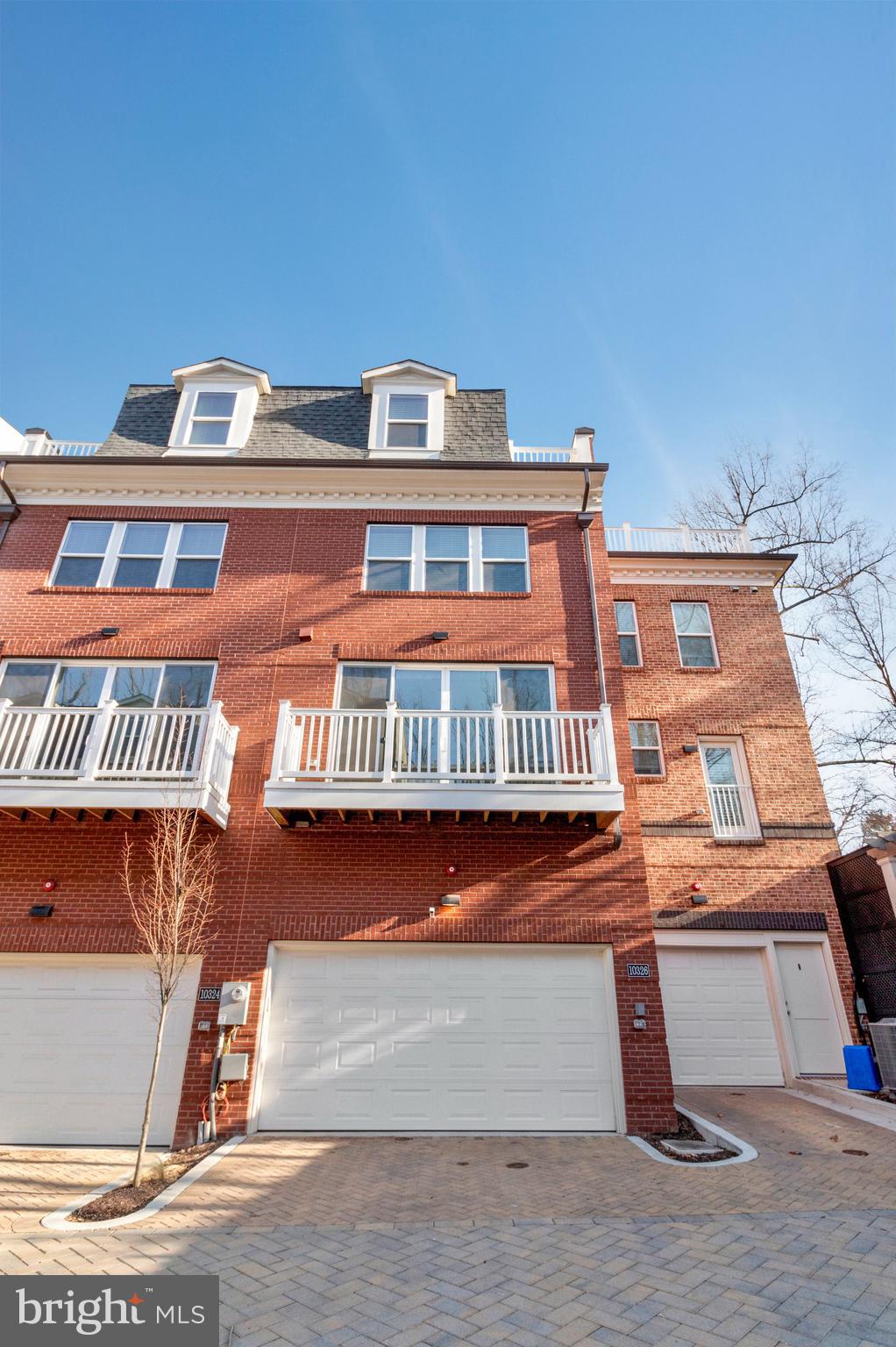 10326 GROSVENOR PLACE