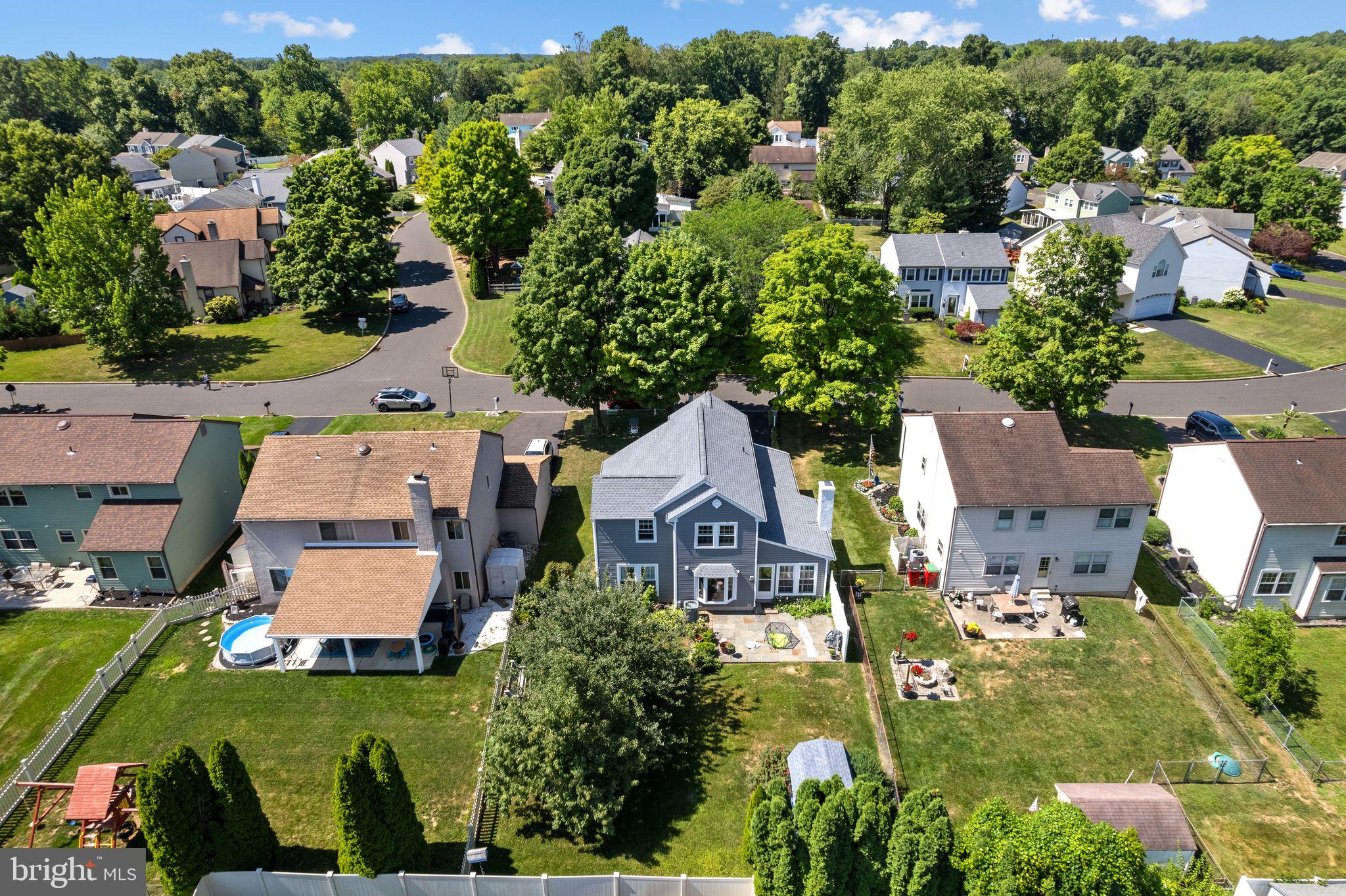 12 PEBBLE DRIVE