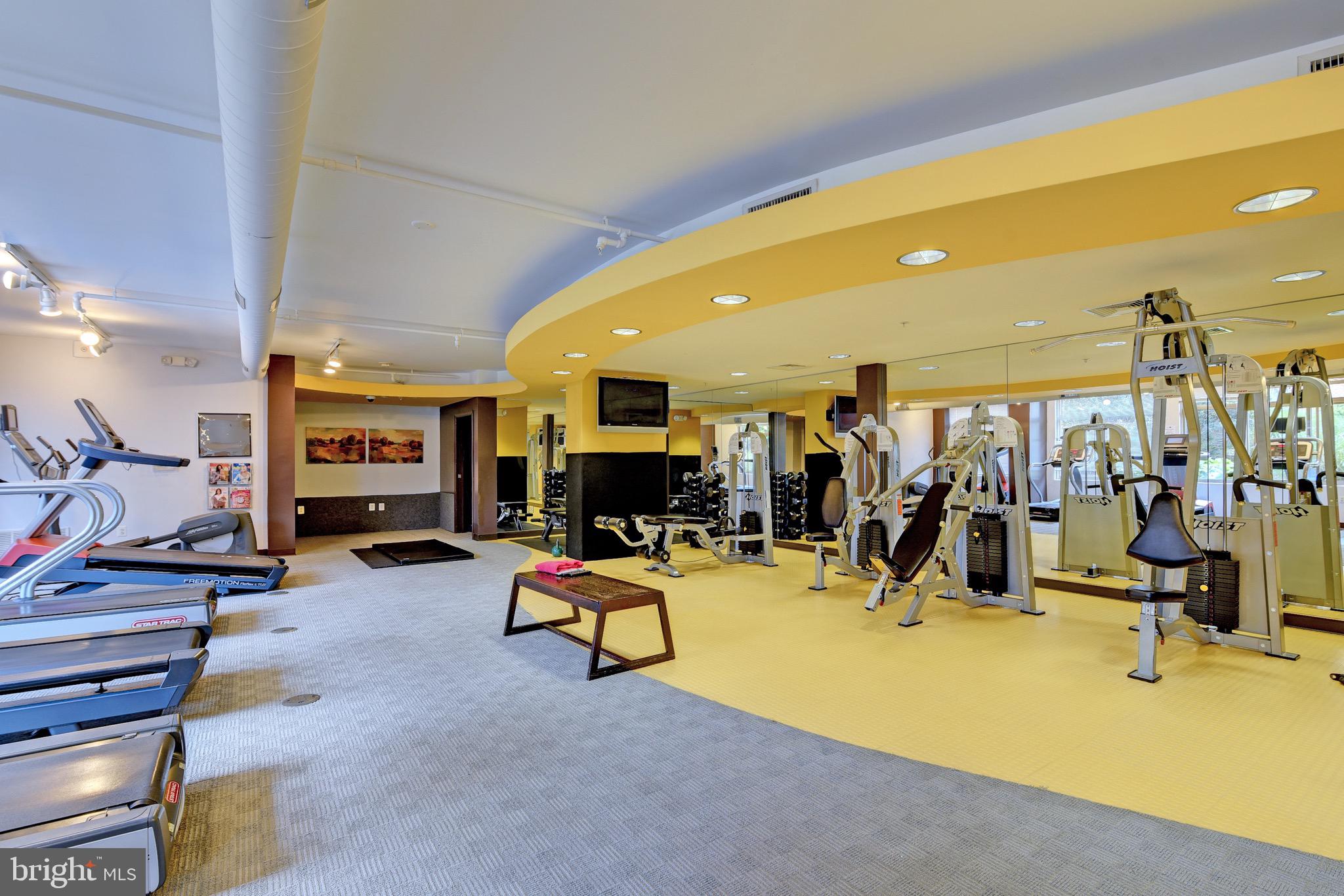 3600 S GLEBE ROAD 414W