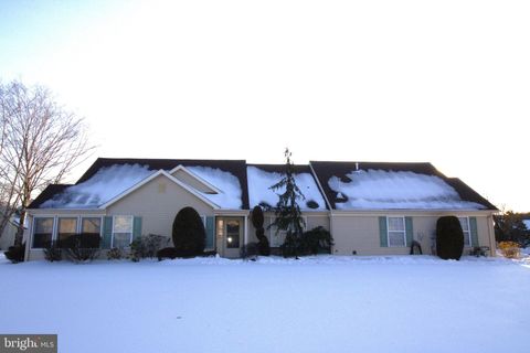 Photo of 11 Ivy Hill Road, LAKEWOOD, NJ 08701 (MLS # NJOC2039806)