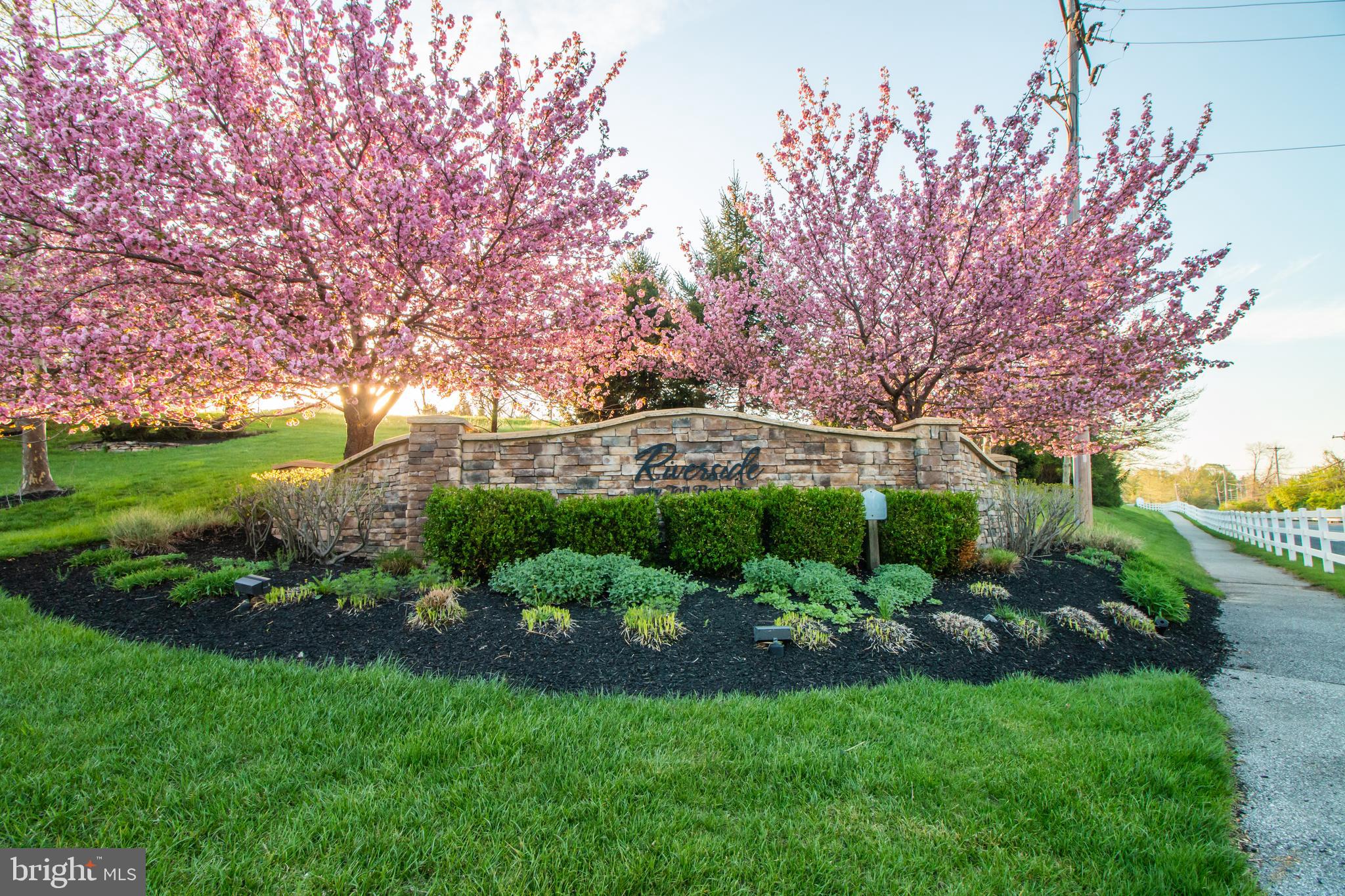 RIVERSIDE AT CHADDS - Residential