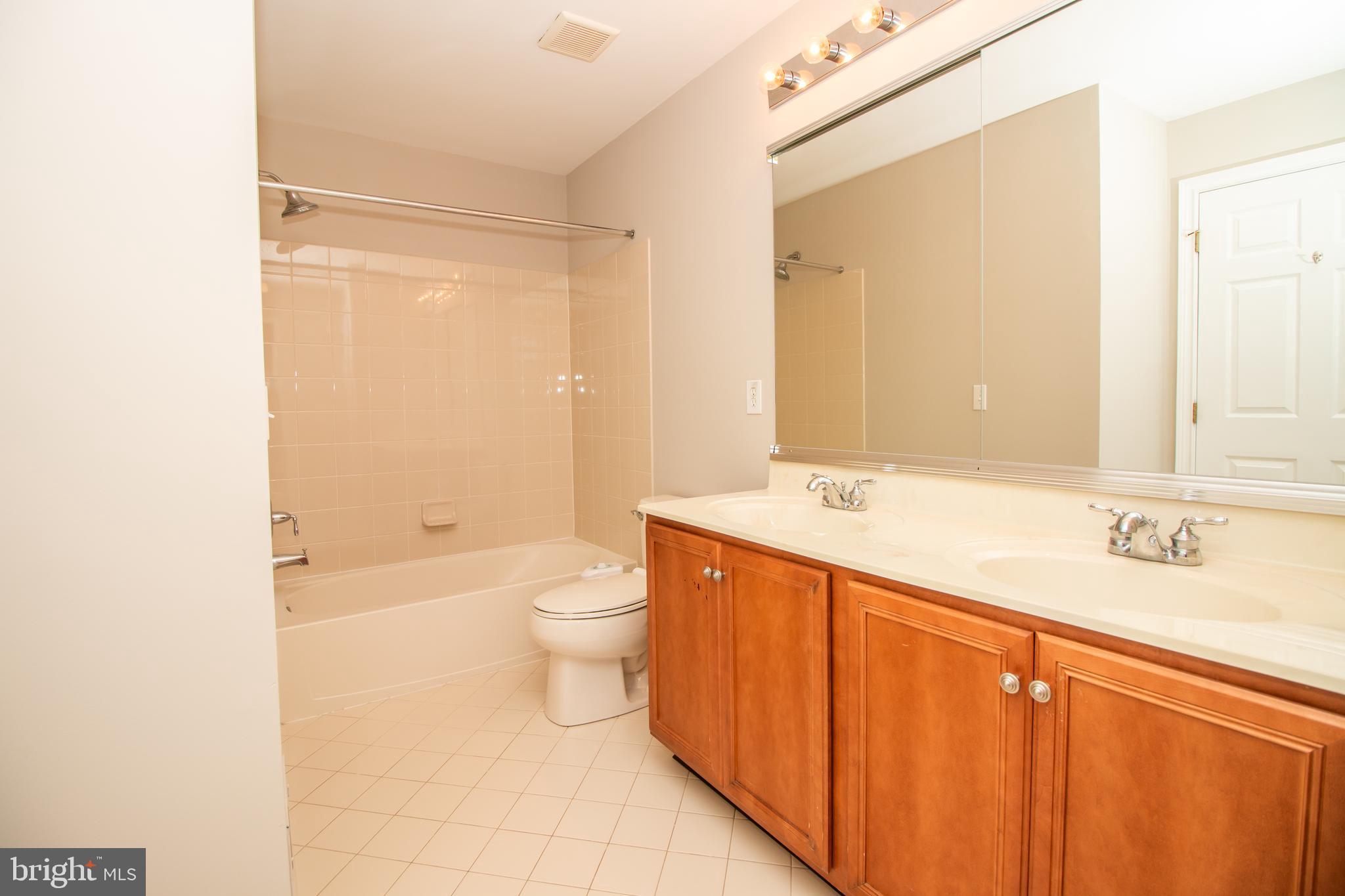 RIVERSIDE AT CHADDS - Residential