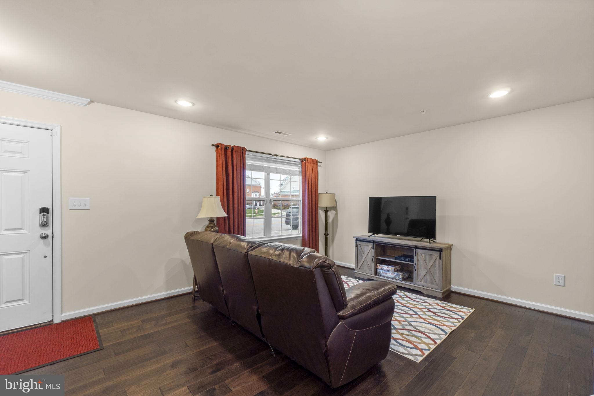 BLUE STREAM - Residential