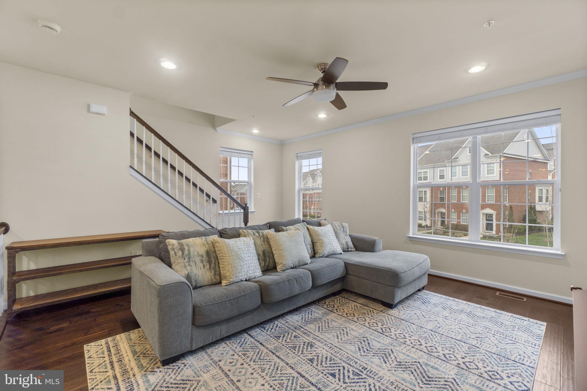 BLUE STREAM - Residential