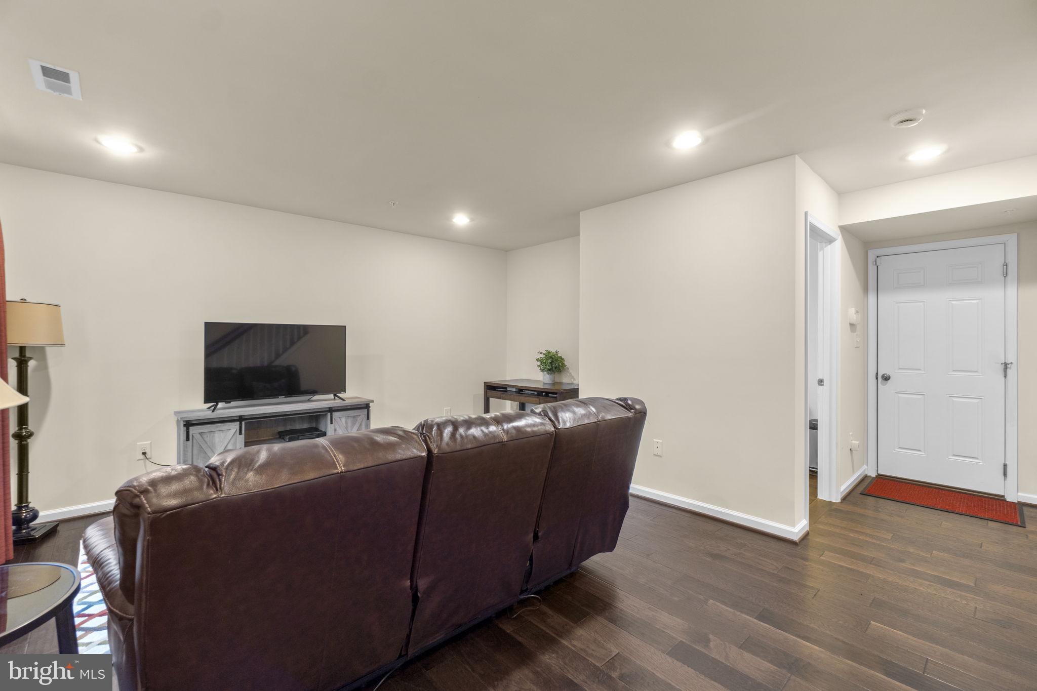 BLUE STREAM - Residential