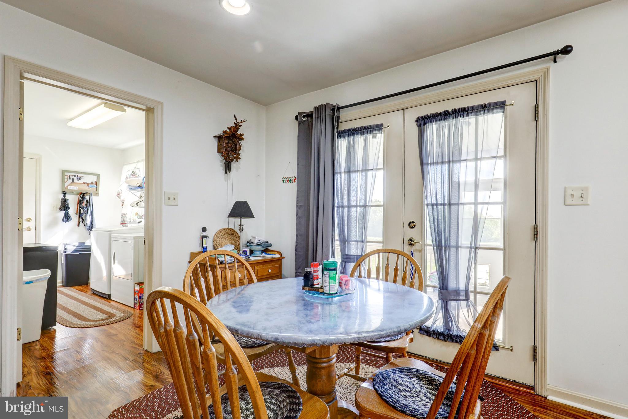 137 S RONKS ROAD