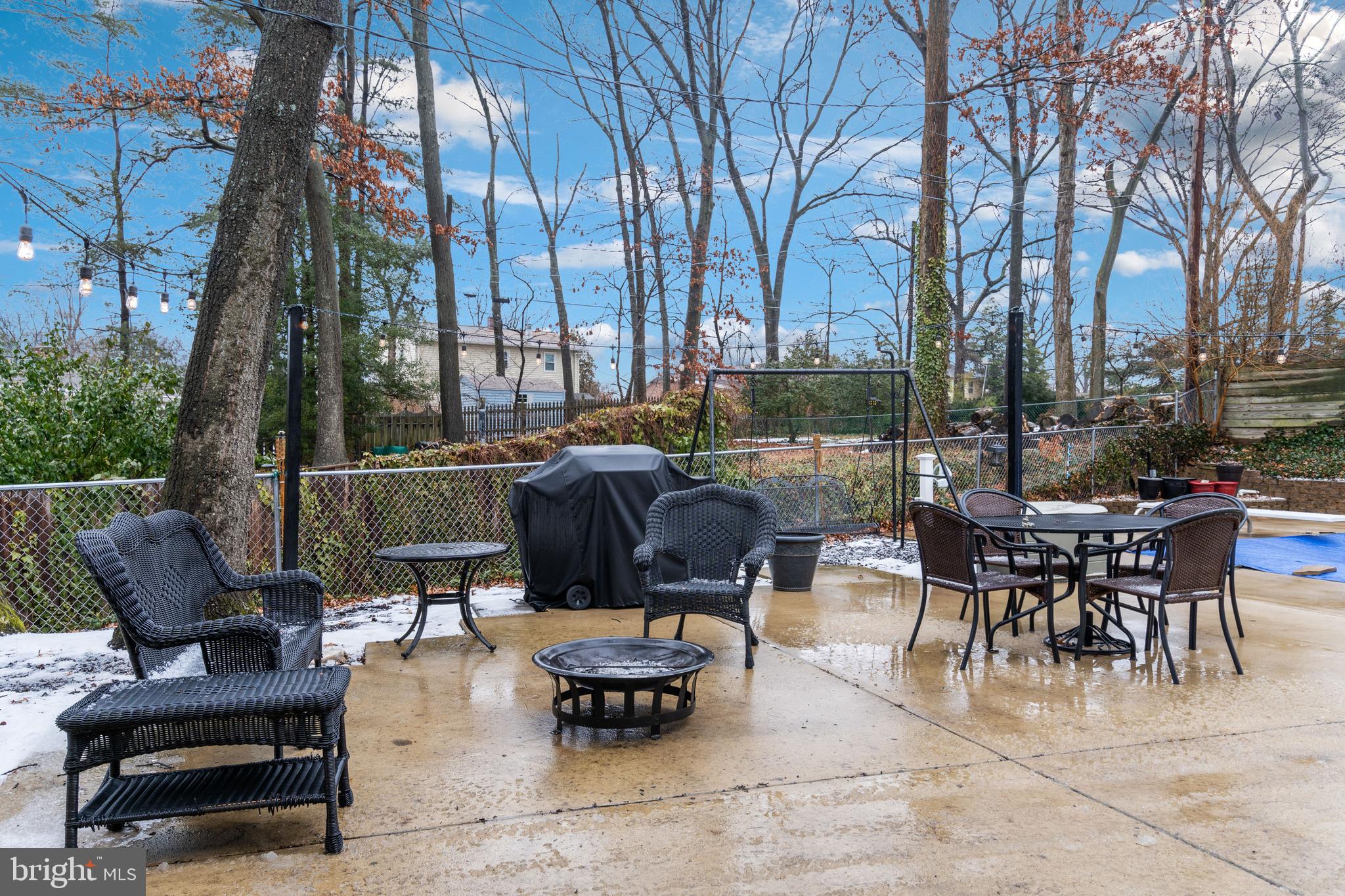 MAPLE RIDGE - Residential