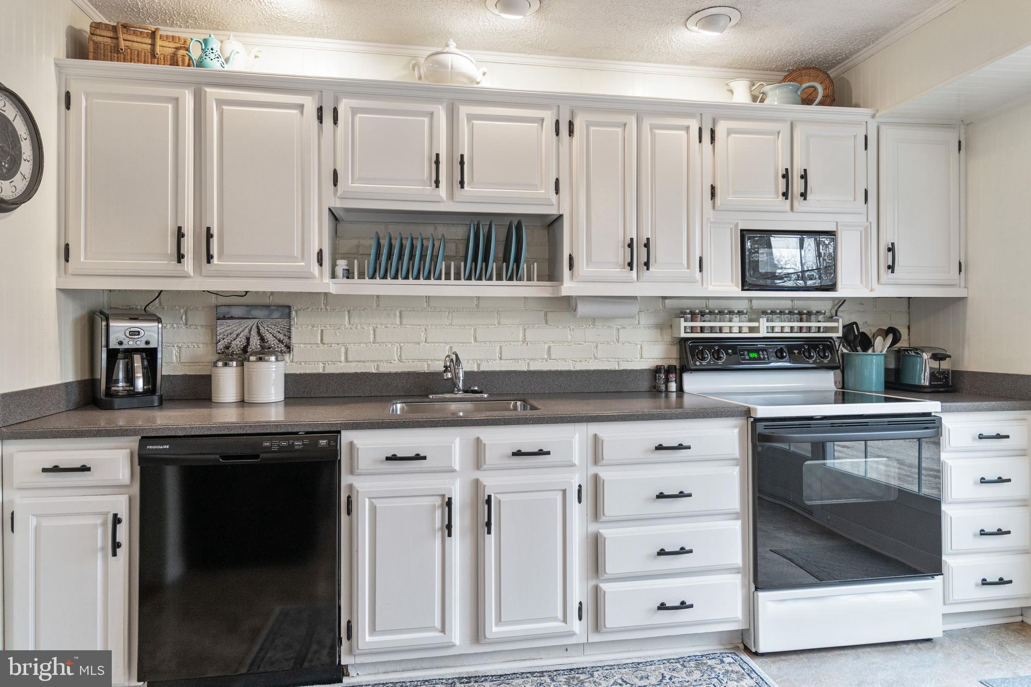 MAPLE RIDGE - Residential