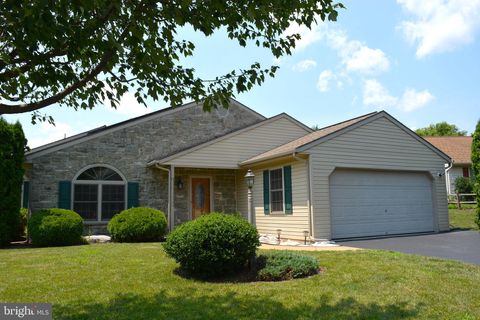 Photo of 192 Stephen Lane, Ephrata, PA 17522 (MLS # PALA2053766)