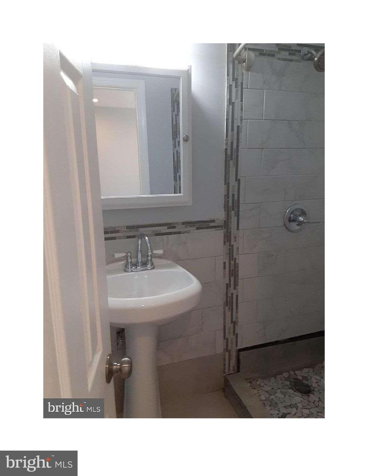 UNION SQUARE - Residential Lease