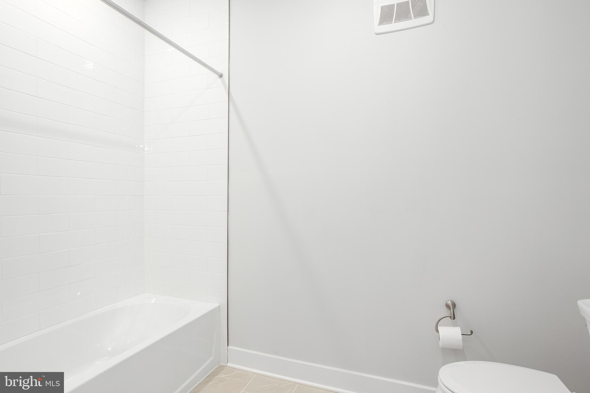 FOUR SEASONS AT KENT ISLAND - Residential