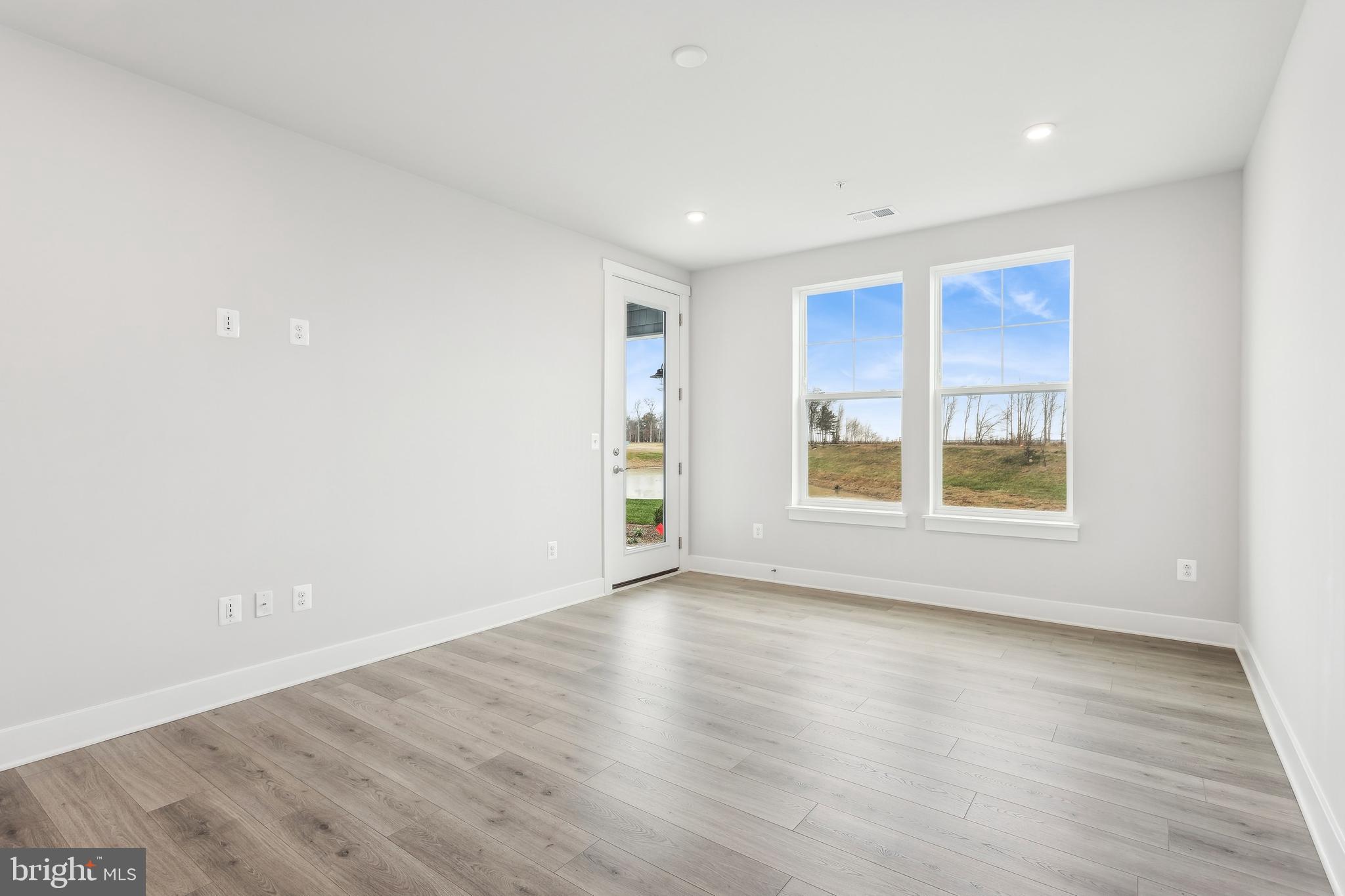 FOUR SEASONS AT KENT ISLAND - Residential