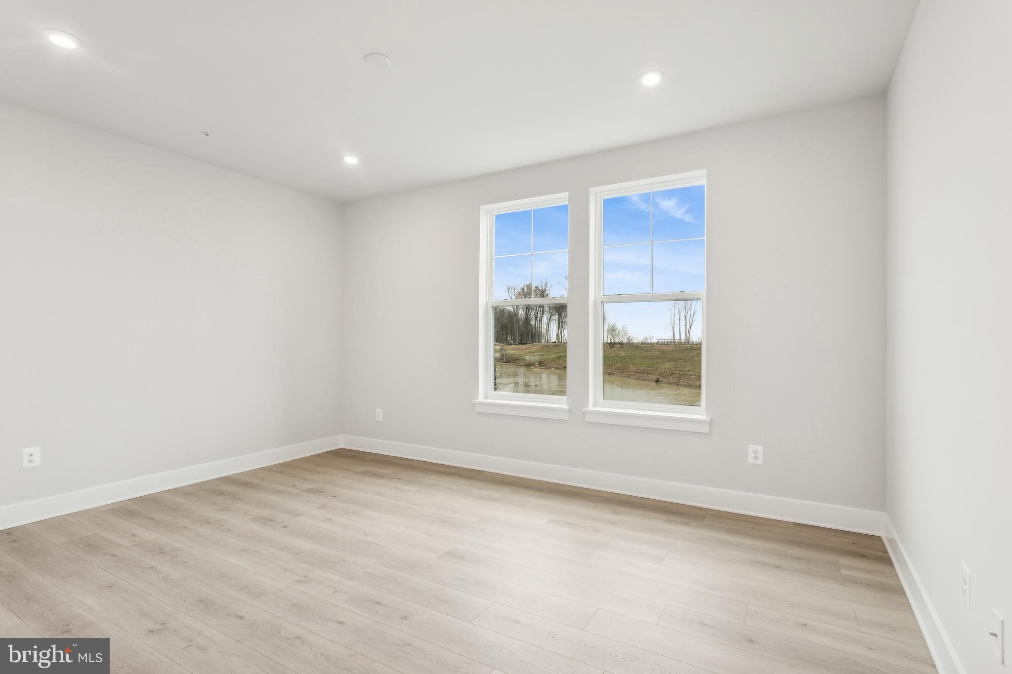 FOUR SEASONS AT KENT ISLAND - Residential