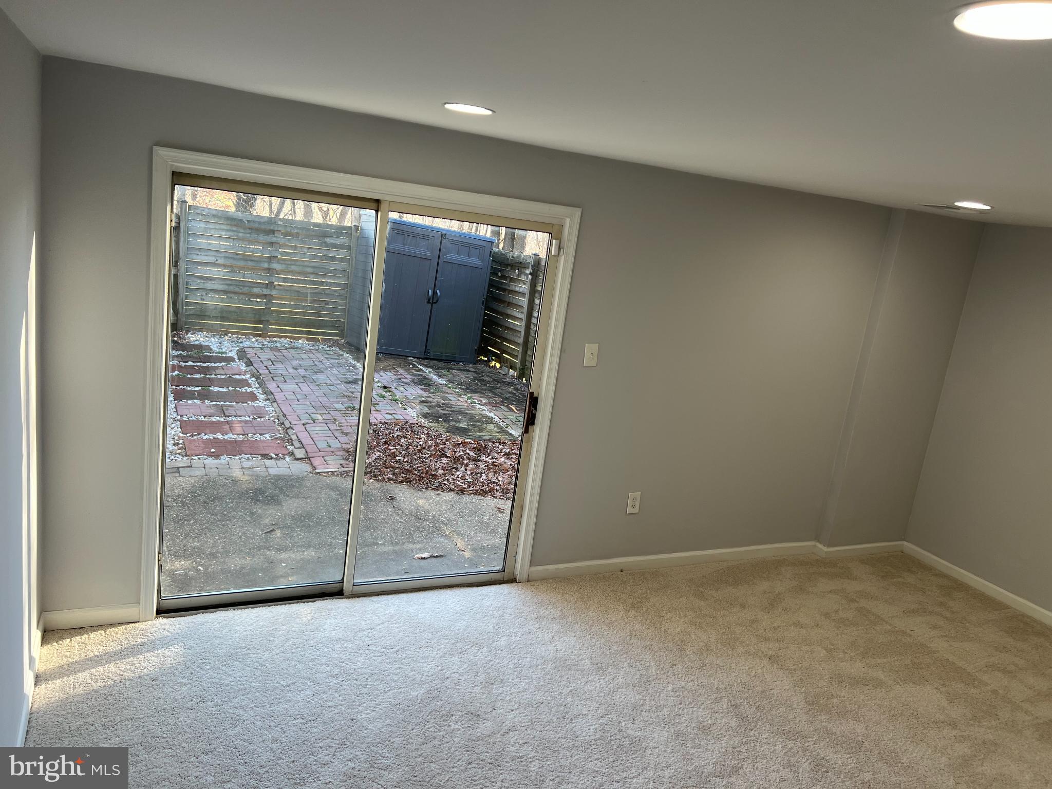 DALE CITY - Residential Lease