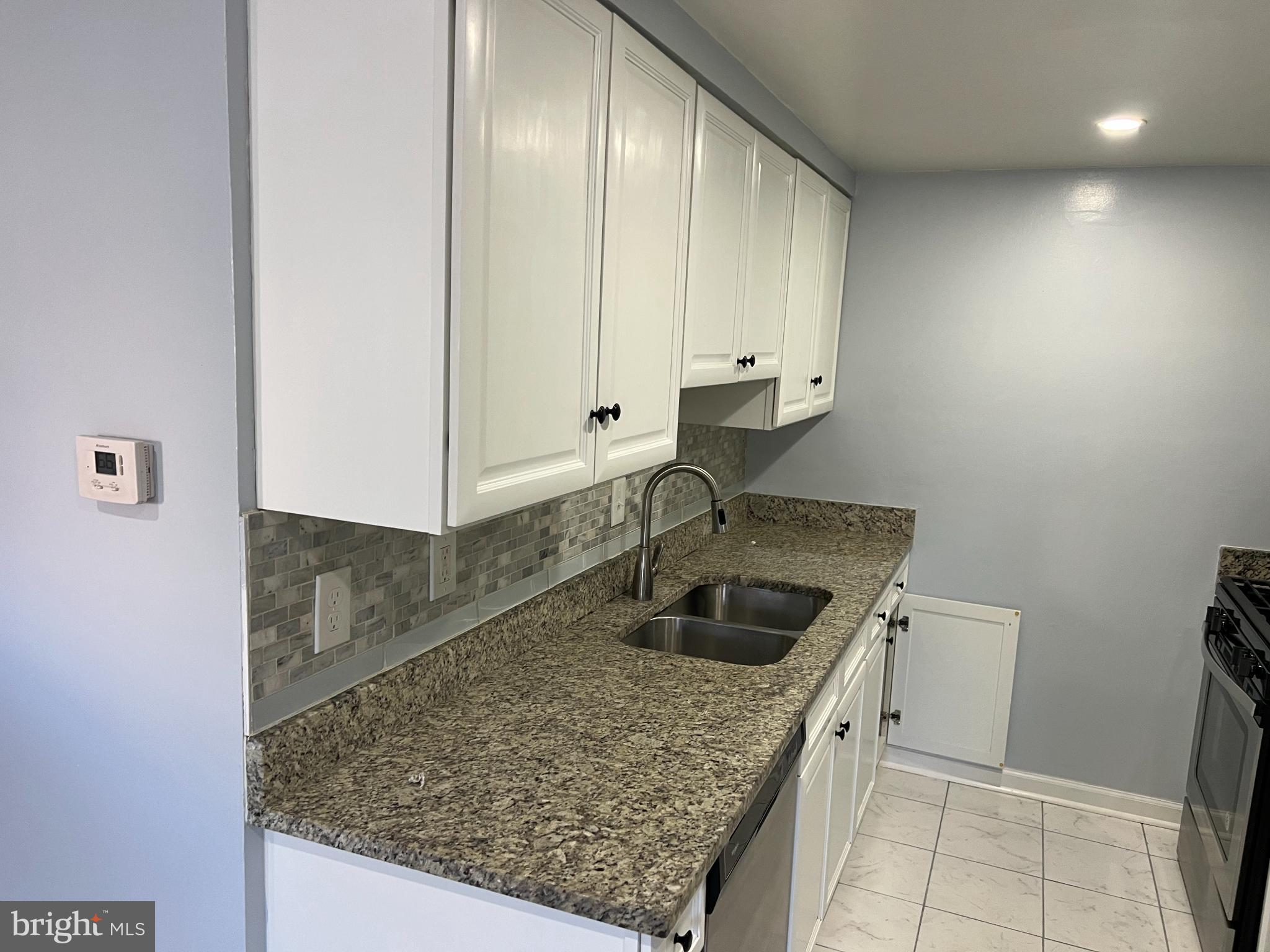 DALE CITY - Residential Lease