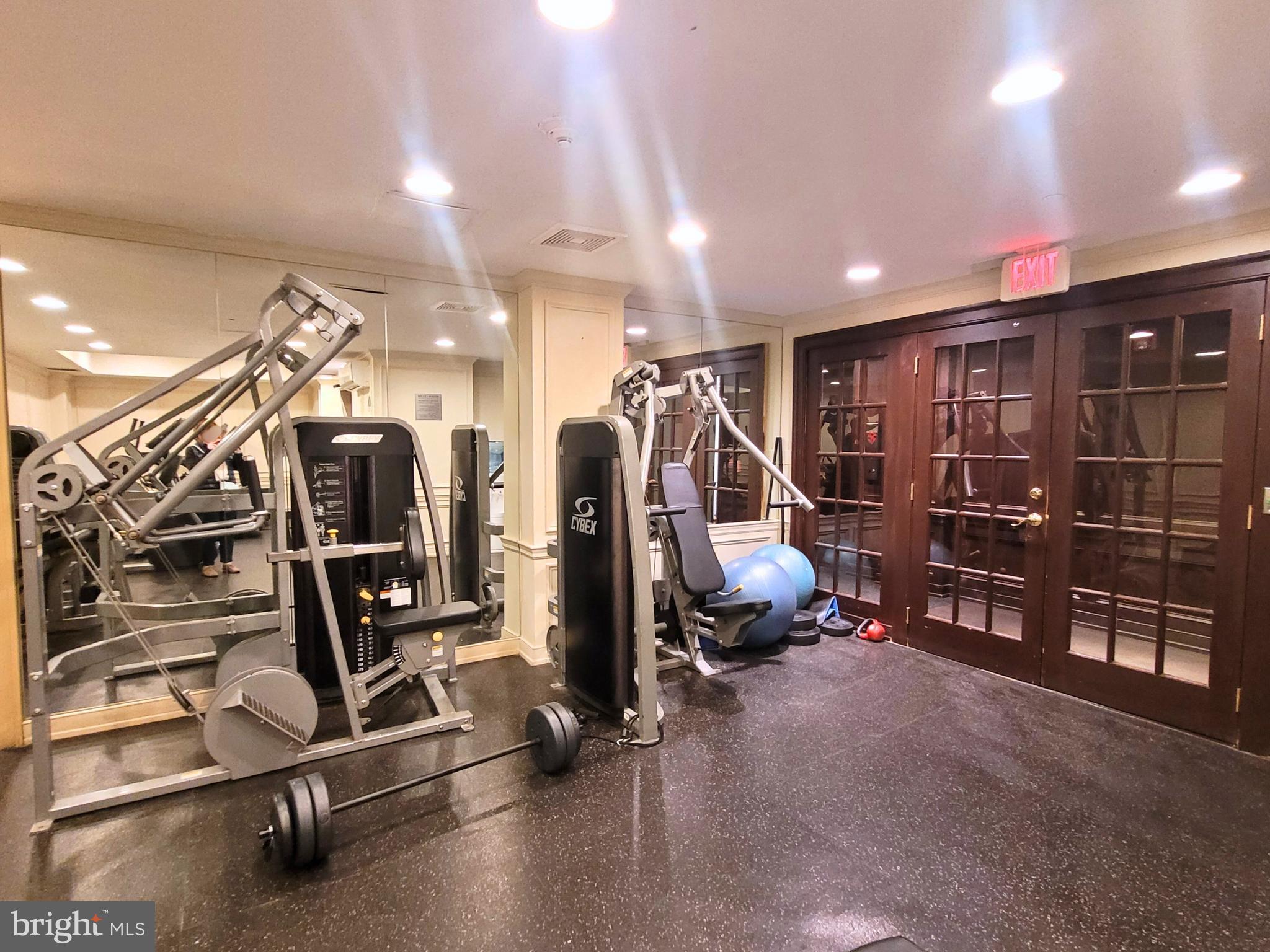 RITTENHOUSE SQUARE - Residential Lease