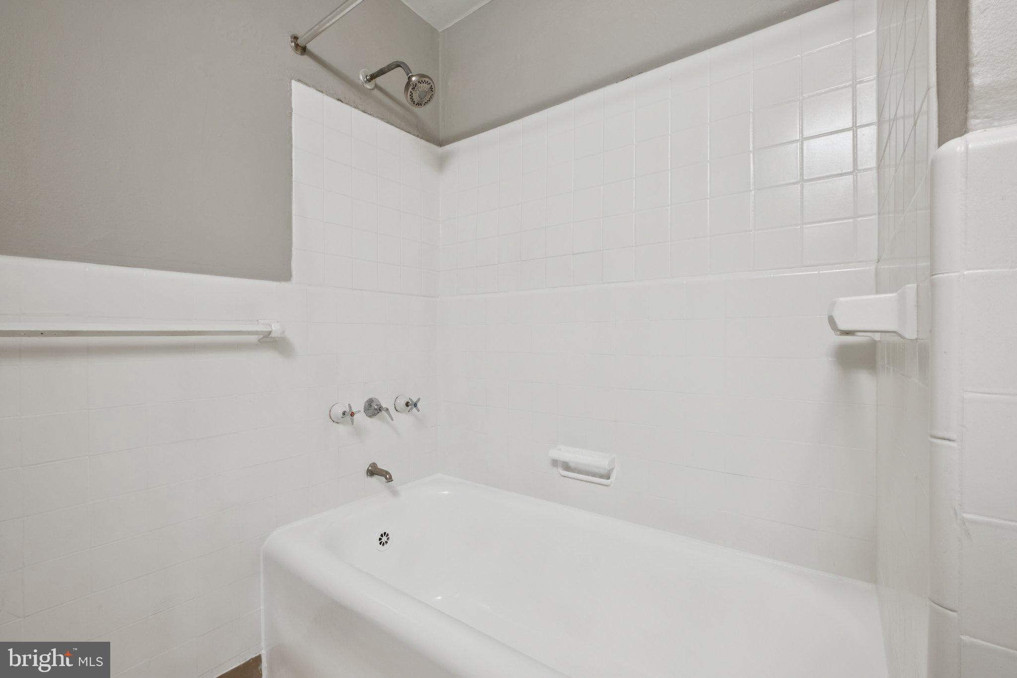 RITTENHOUSE SQUARE - Residential Lease