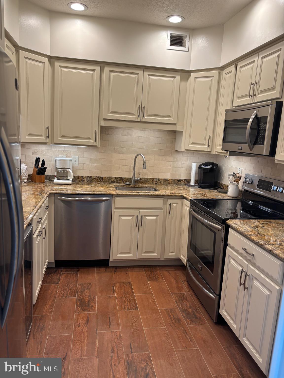 1805 S CRYSTAL DRIVE S 1109S