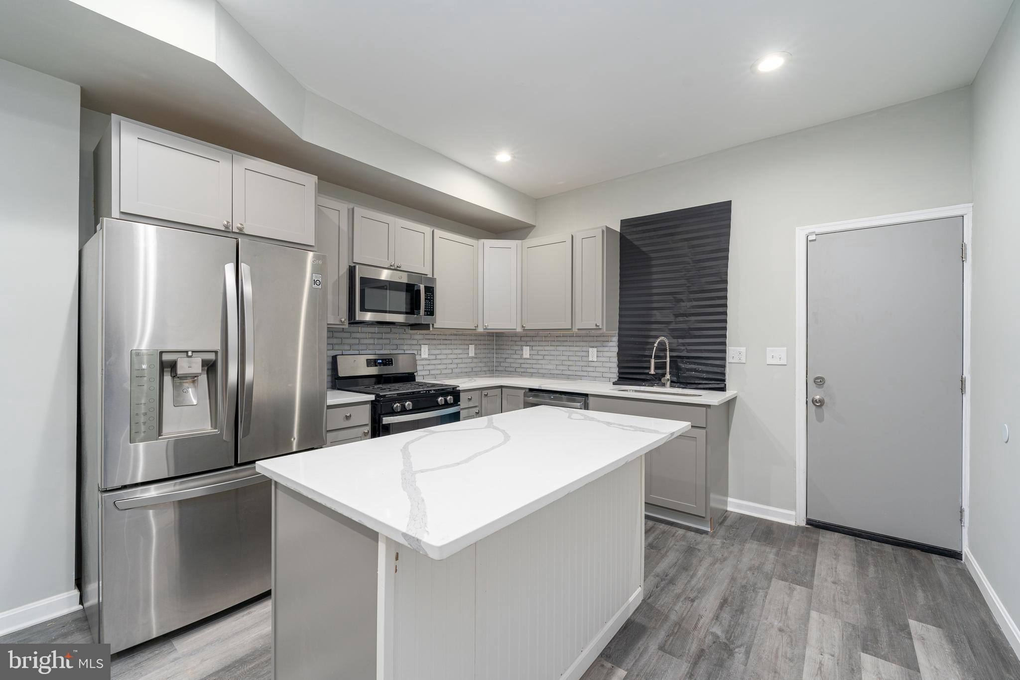 BROADWAY EAST - Residential