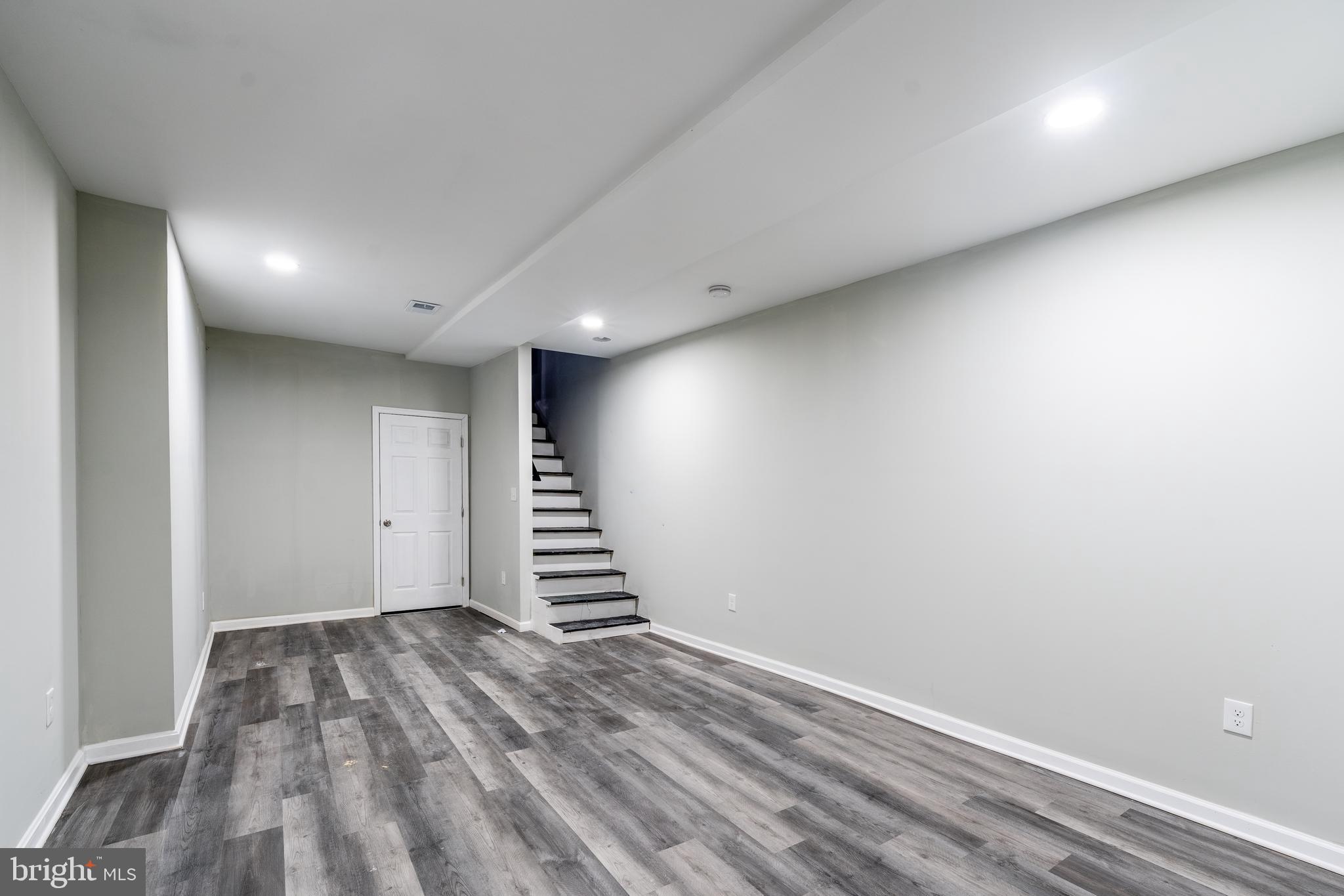 BROADWAY EAST - Residential