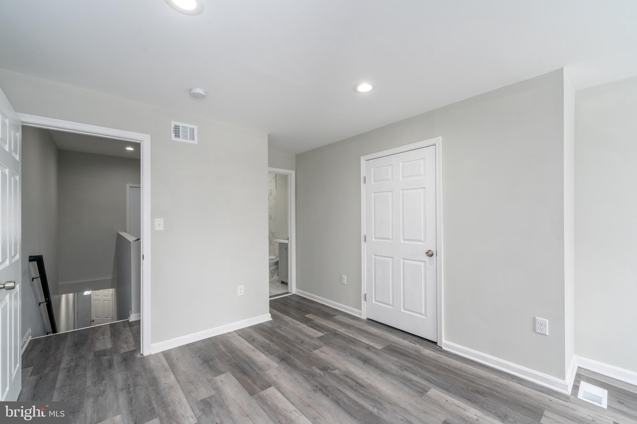 BROADWAY EAST - Residential