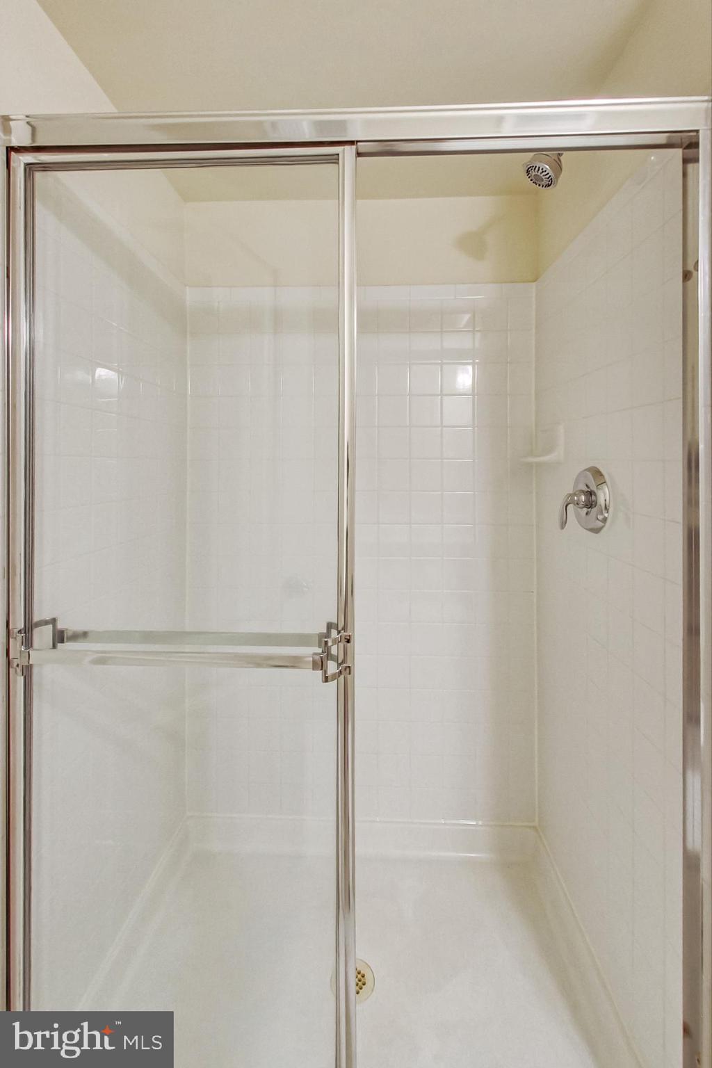 ROCK CREEK WOODS - Residential Lease