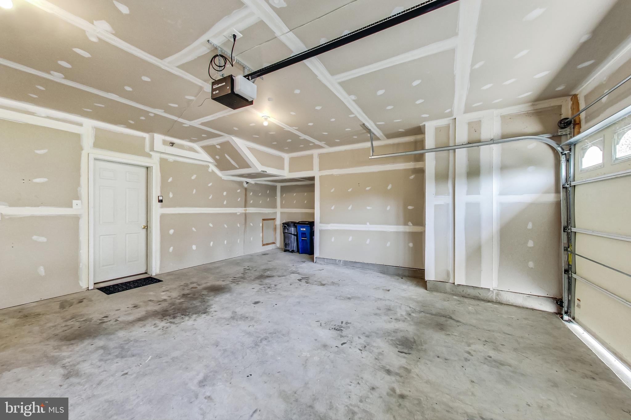 ROCK CREEK WOODS - Residential Lease