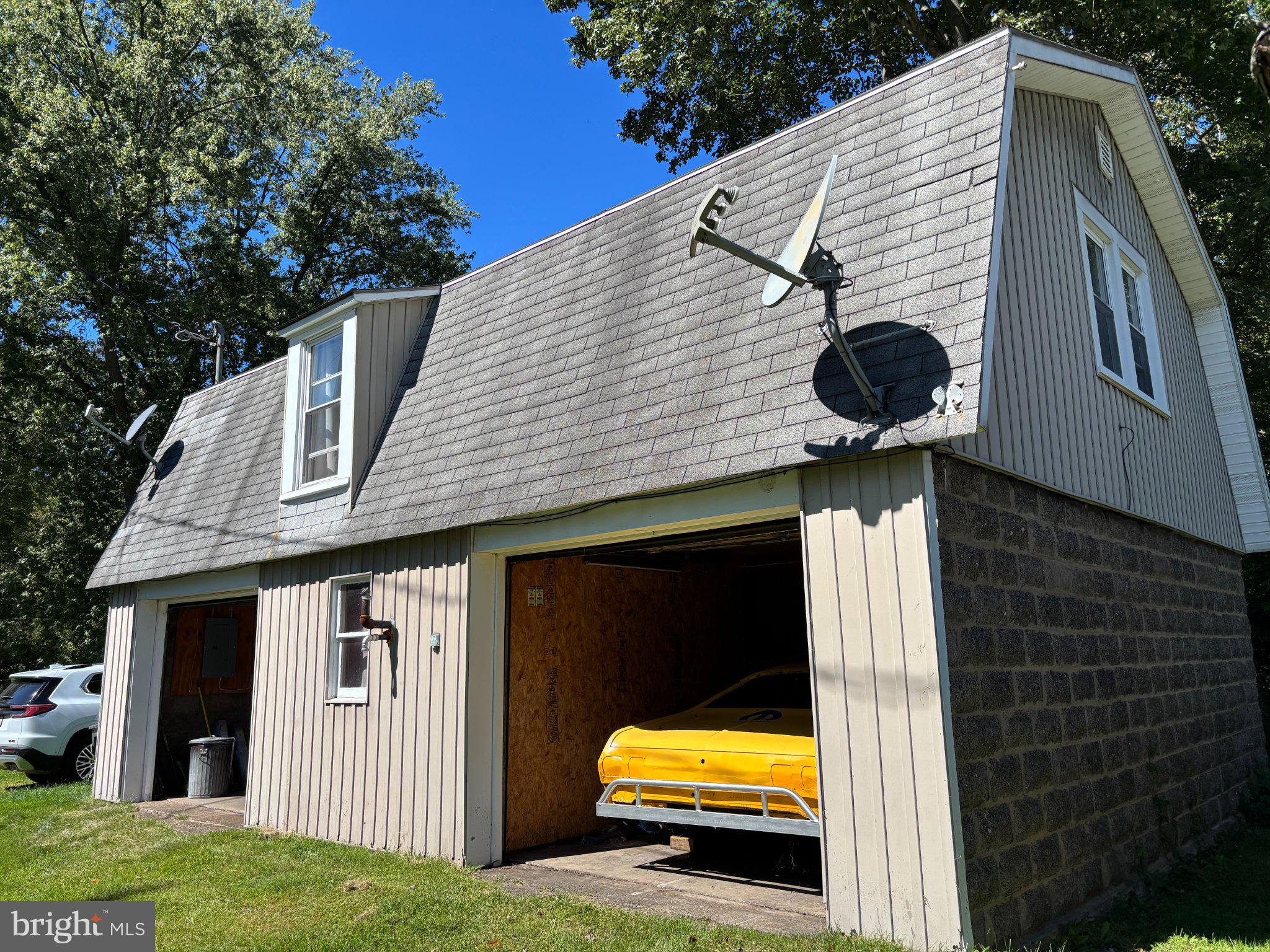 621 HEMLOCK STREET