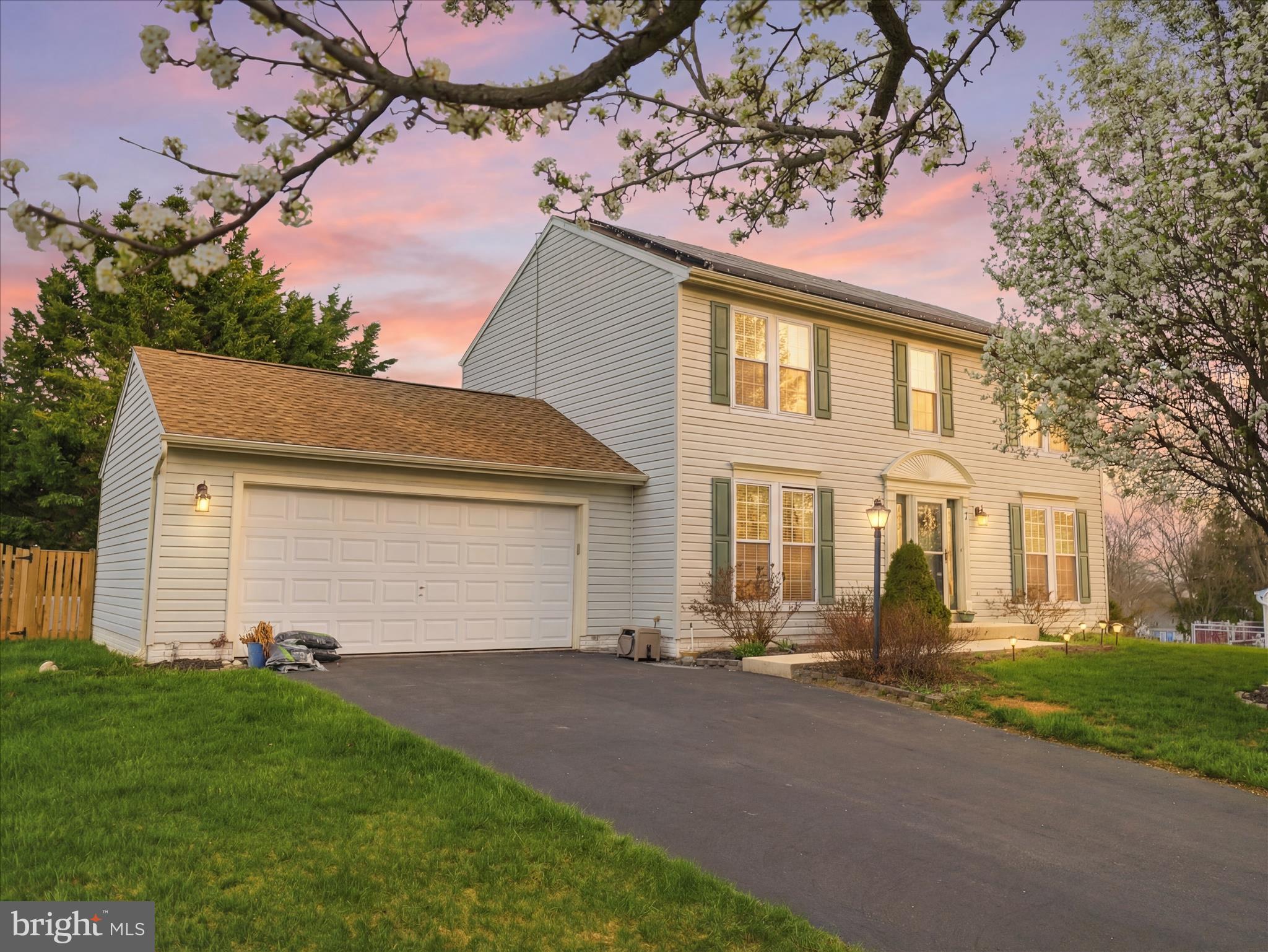 CRESTVIEW - Residential