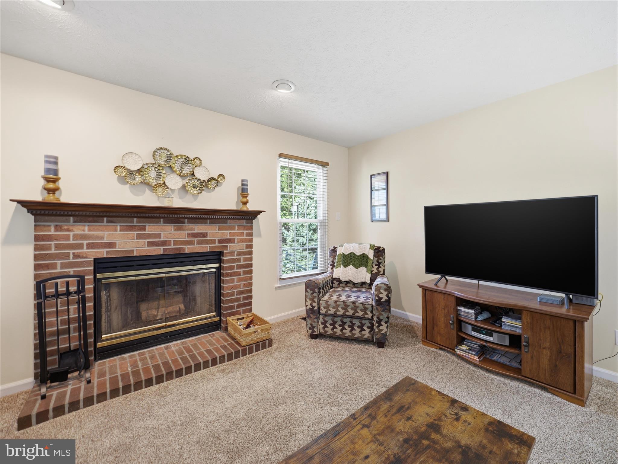 CRESTVIEW - Residential