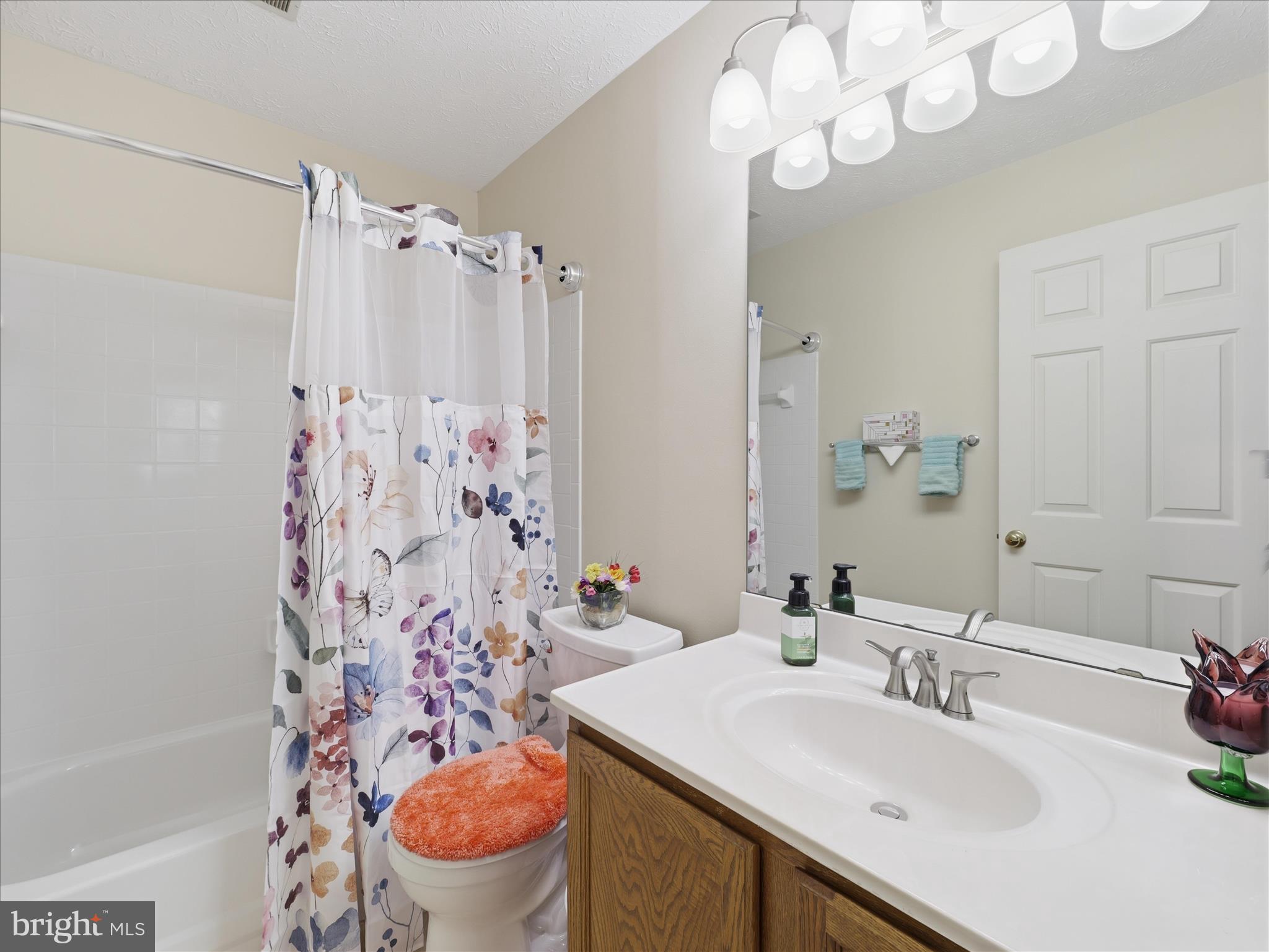 CRESTVIEW - Residential