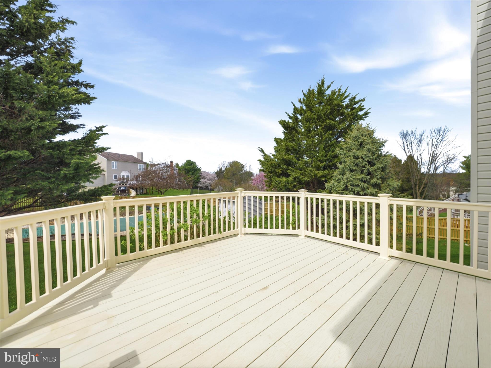 CRESTVIEW - Residential