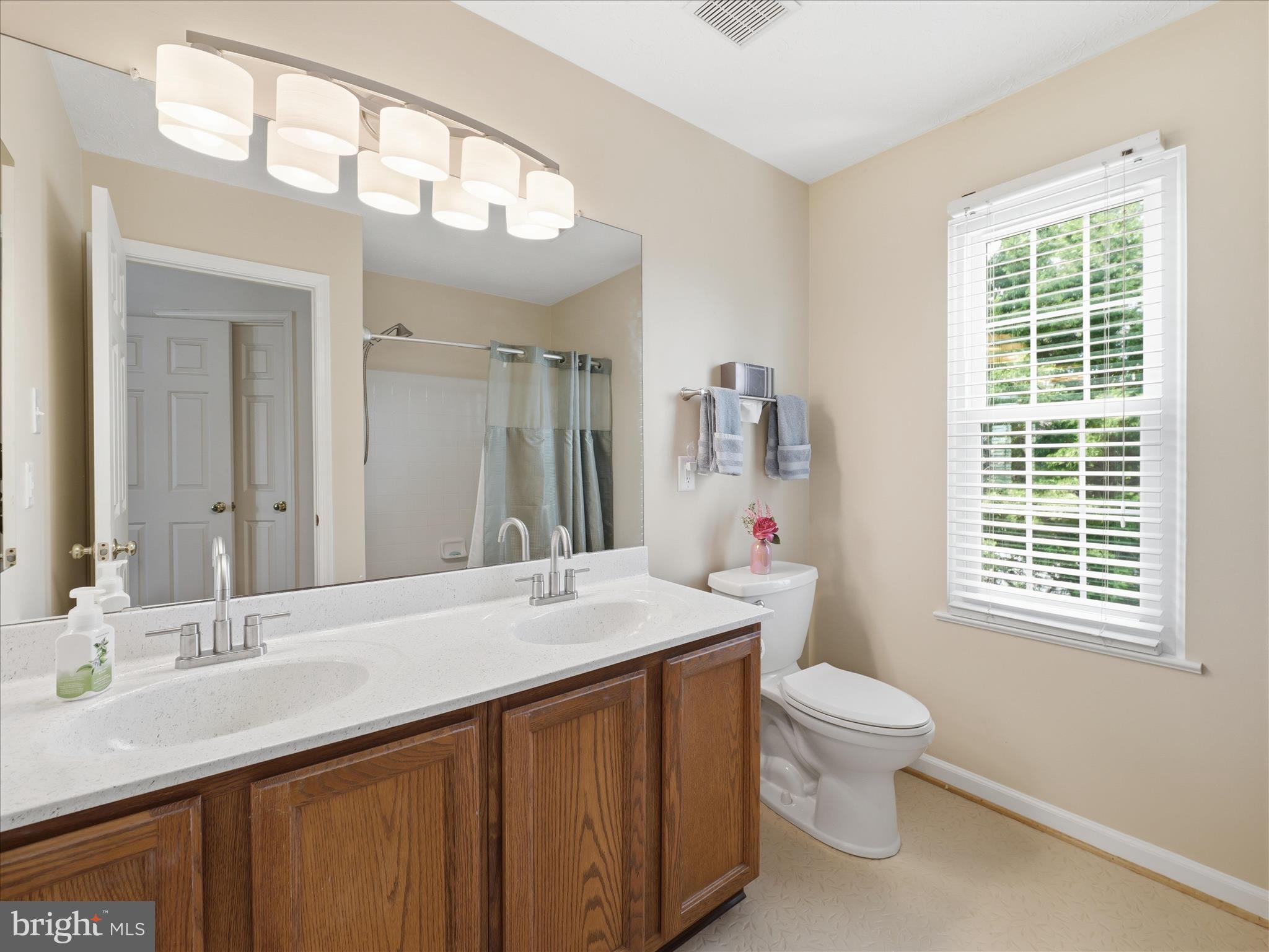 CRESTVIEW - Residential