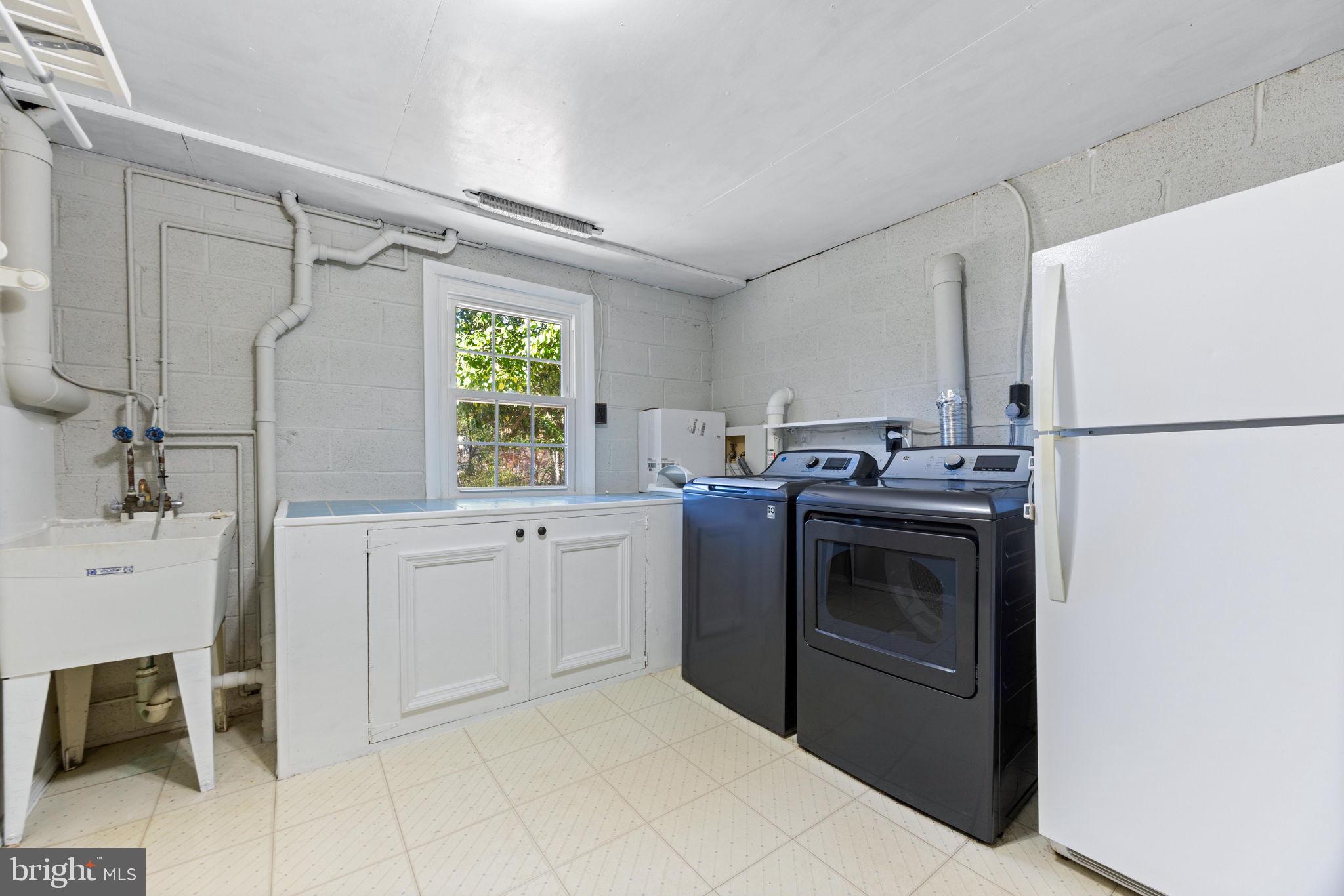 ALLVIEW ESTATES - Residential