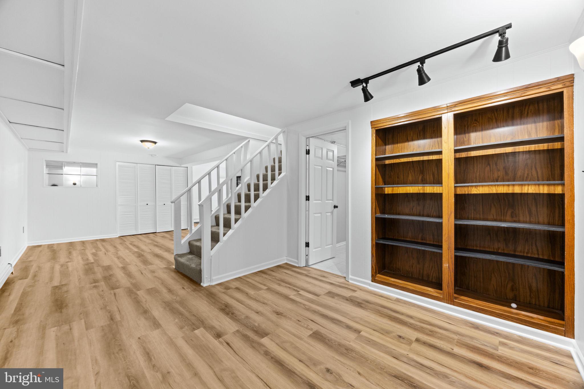 ALLVIEW ESTATES - Residential