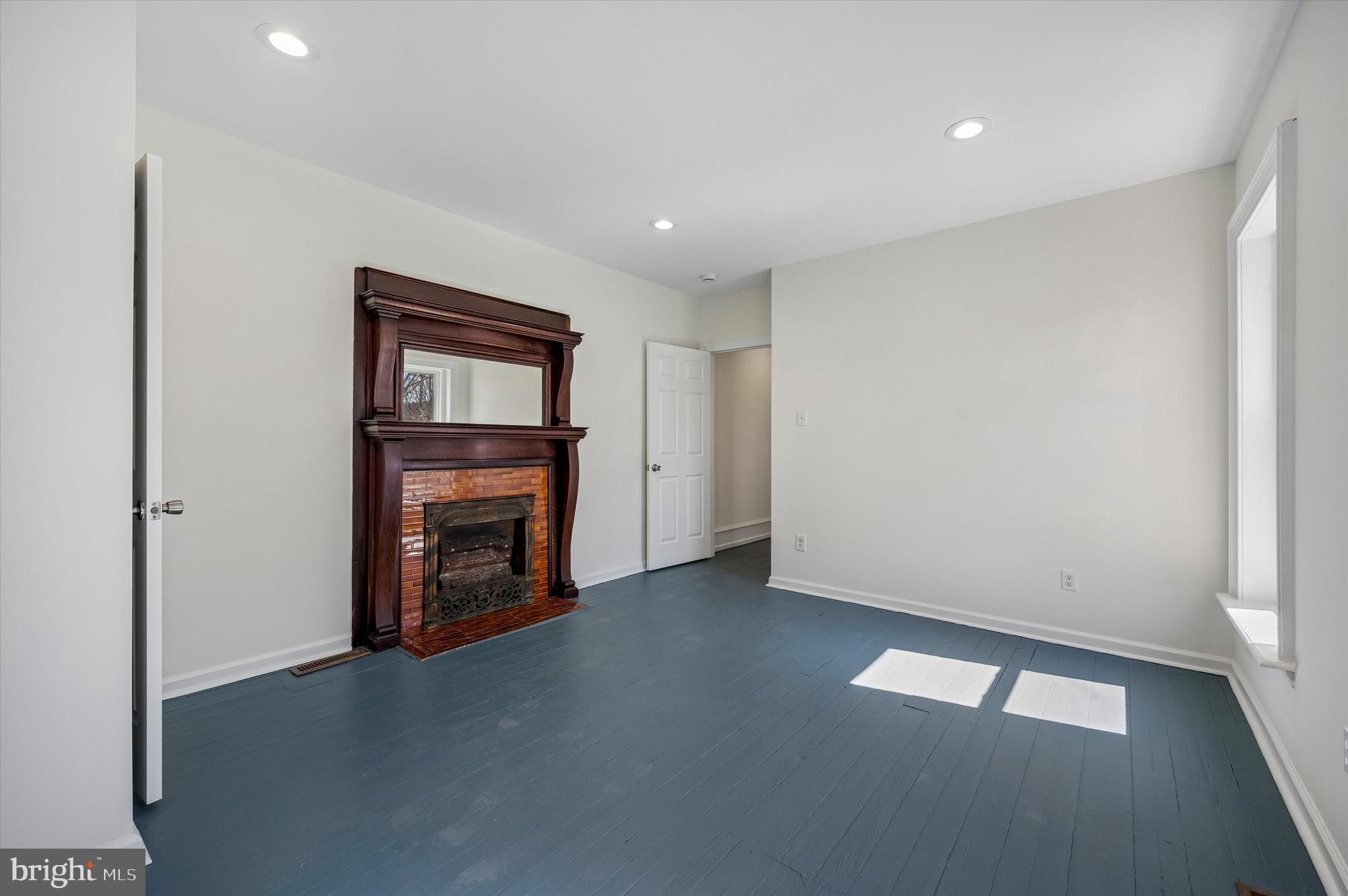 BELMONT - Residential