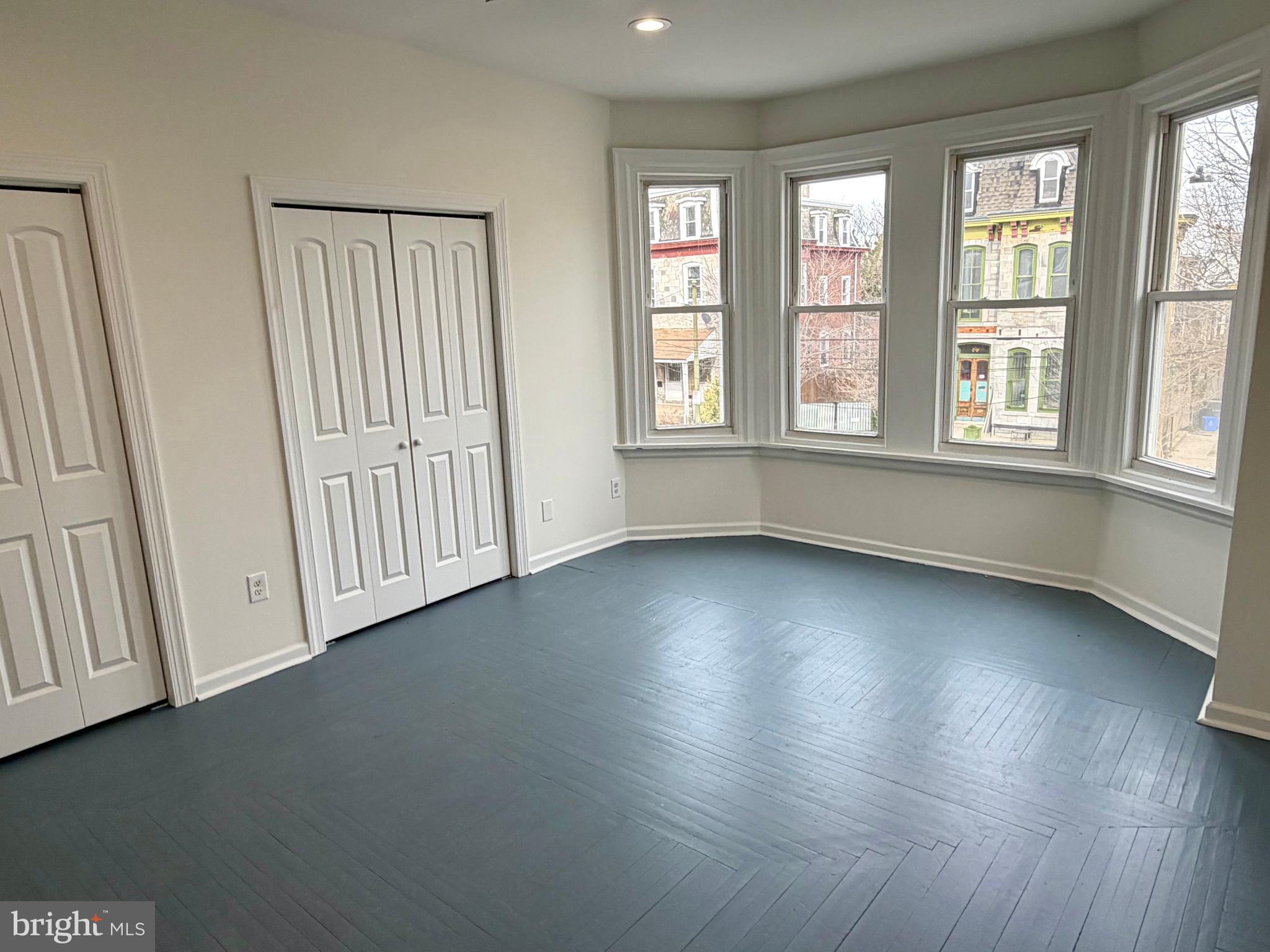 BELMONT - Residential