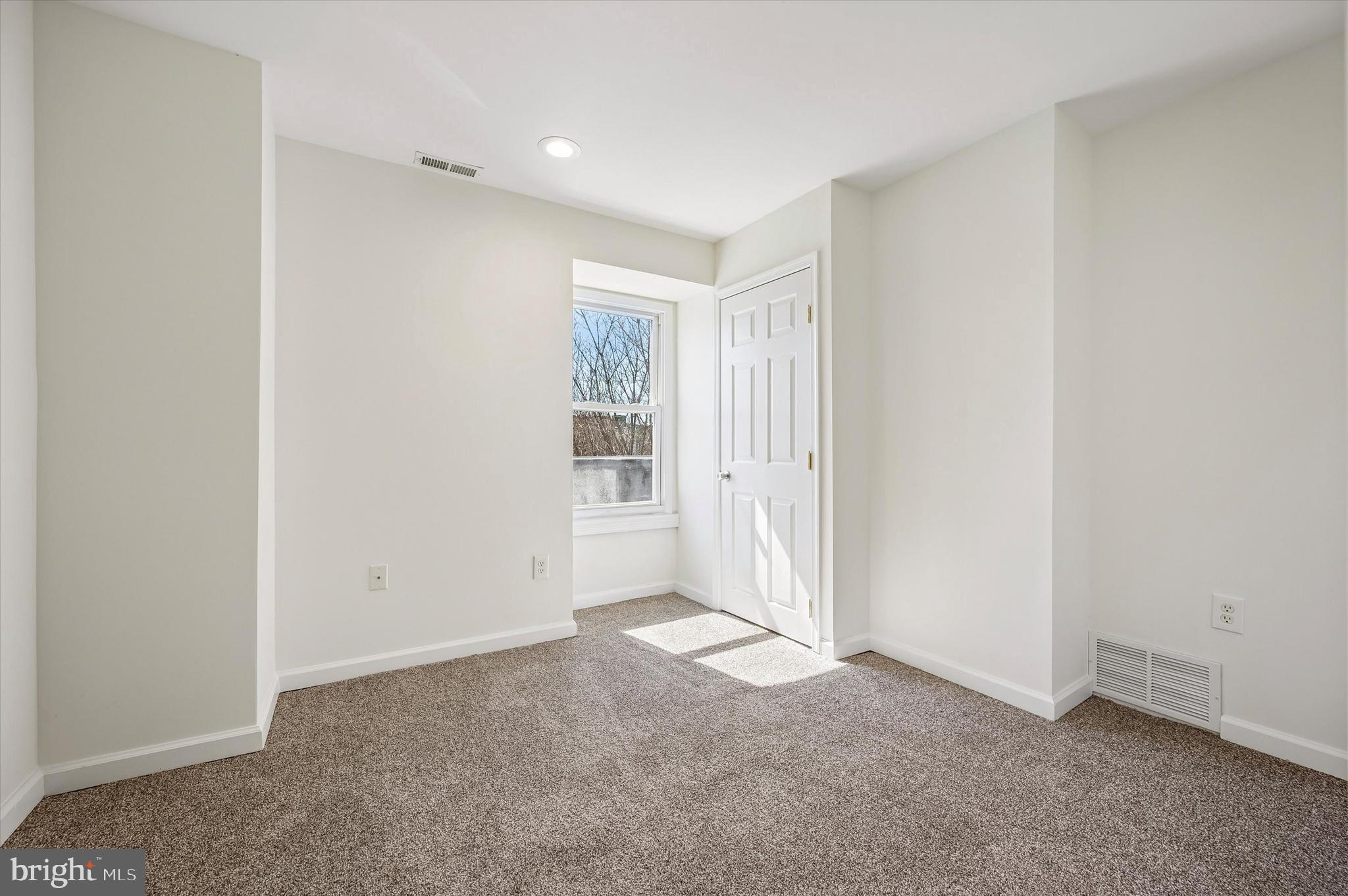 BELMONT - Residential