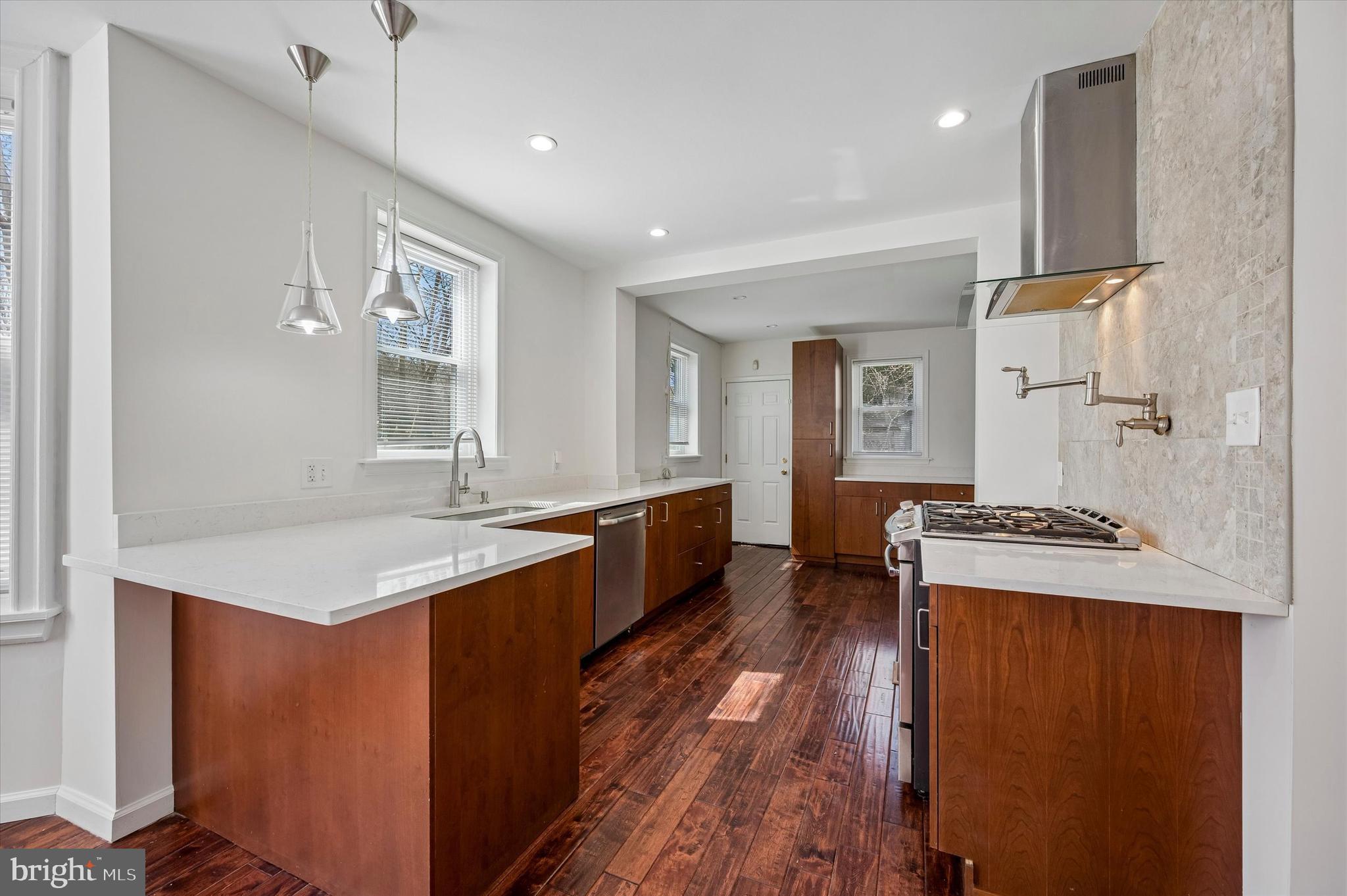 BELMONT - Residential