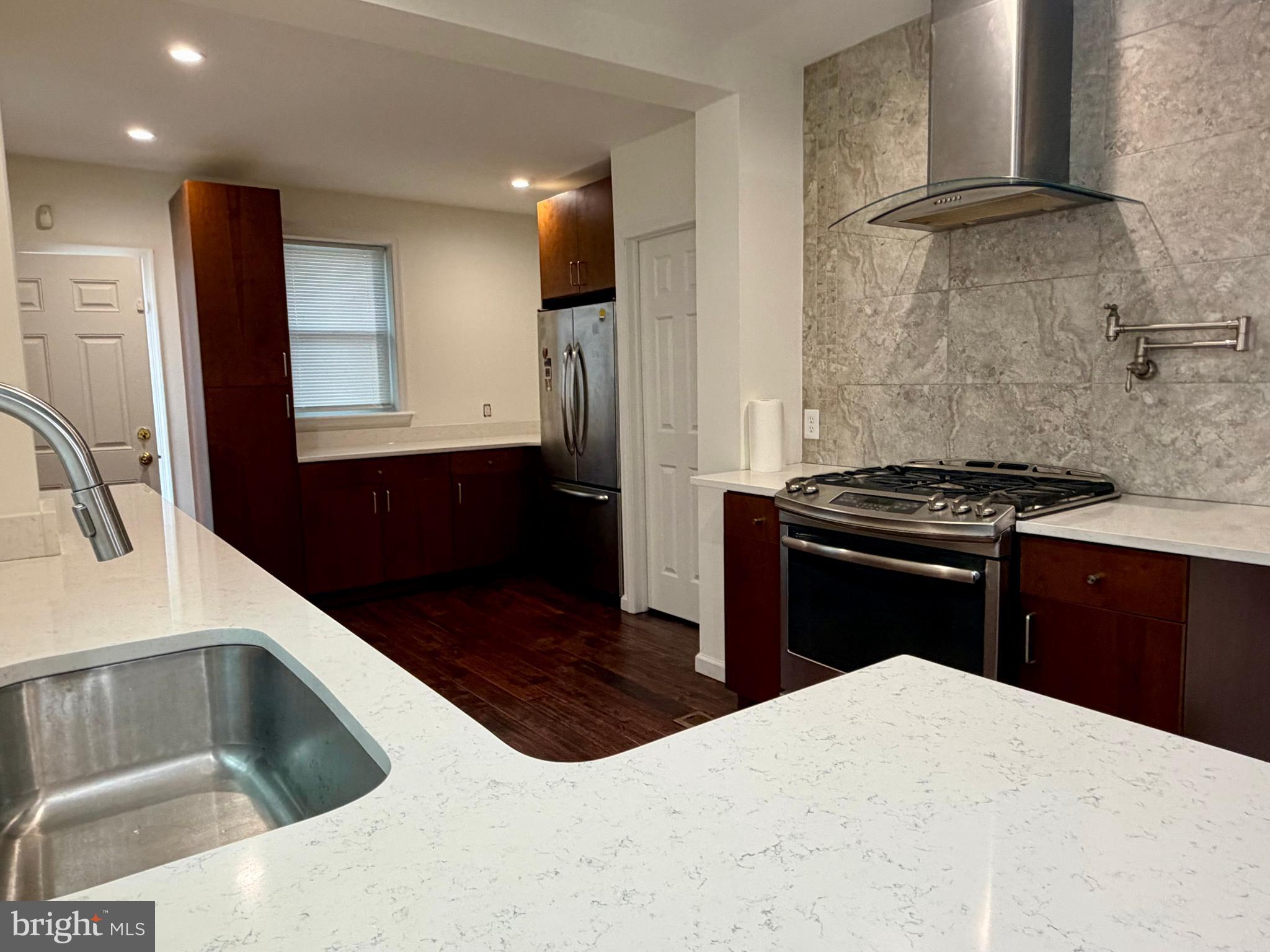 BELMONT - Residential