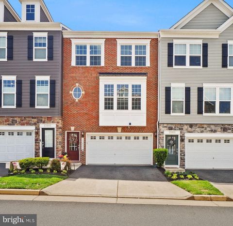 Photo of 13803 Litespeed Way, GAINESVILLE, VA 20155 (MLS # VAPW2118794)