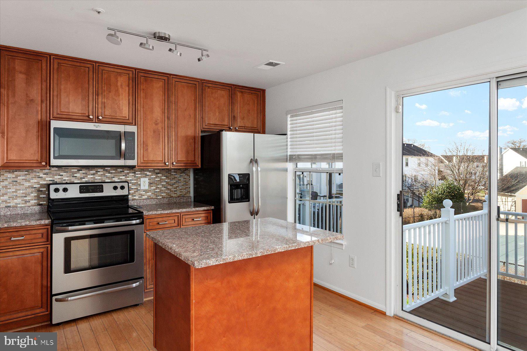 CEDAR GROVE AT CROFTON - Residential