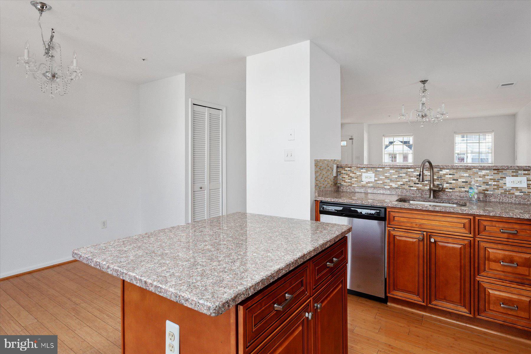 CEDAR GROVE AT CROFTON - Residential