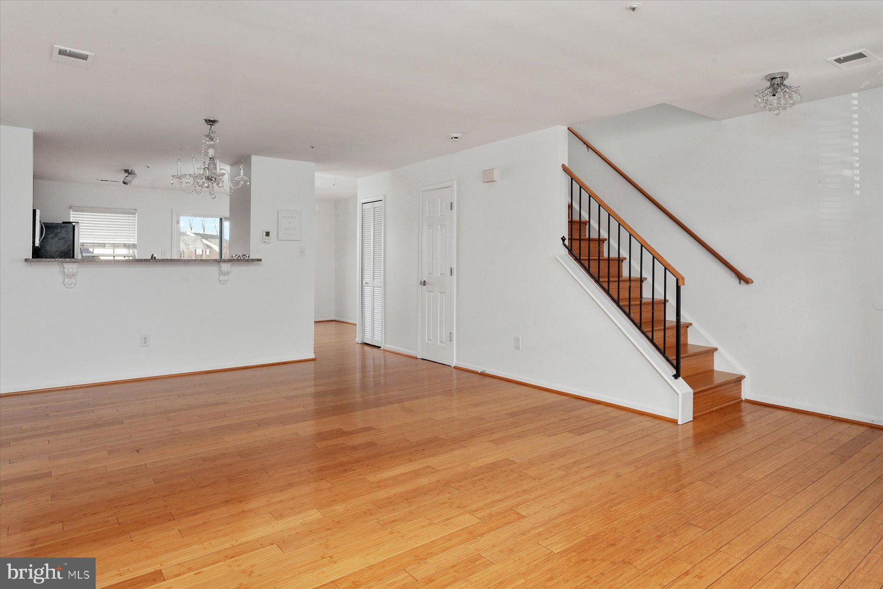 CEDAR GROVE AT CROFTON - Residential