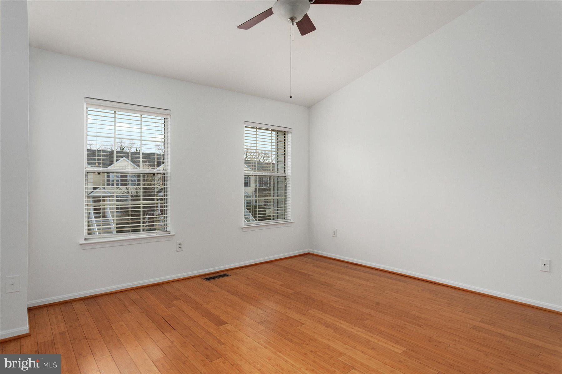 CEDAR GROVE AT CROFTON - Residential